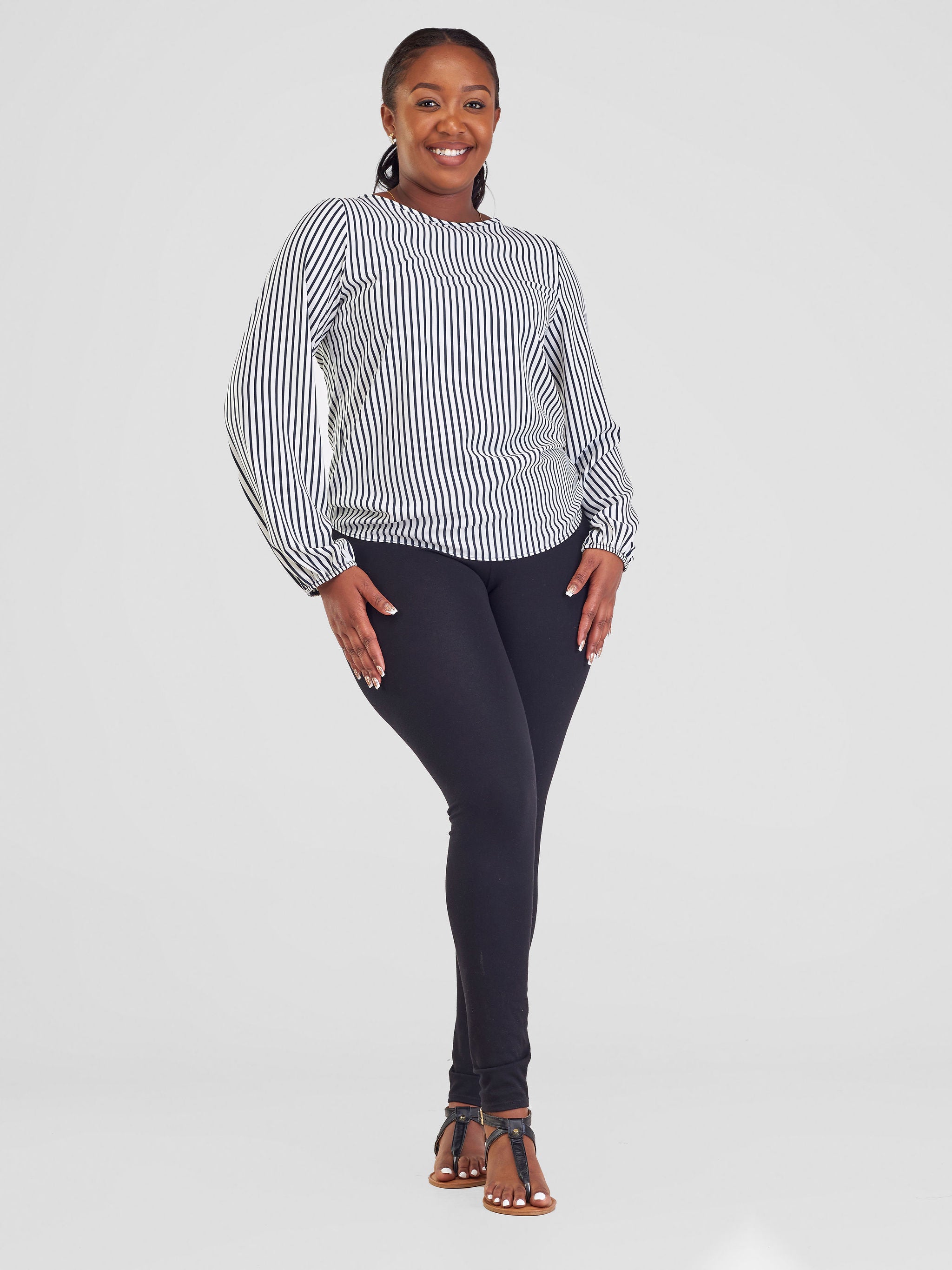 Vivo Basic Long Sleeved Bishop Top - Black / White Linear Print