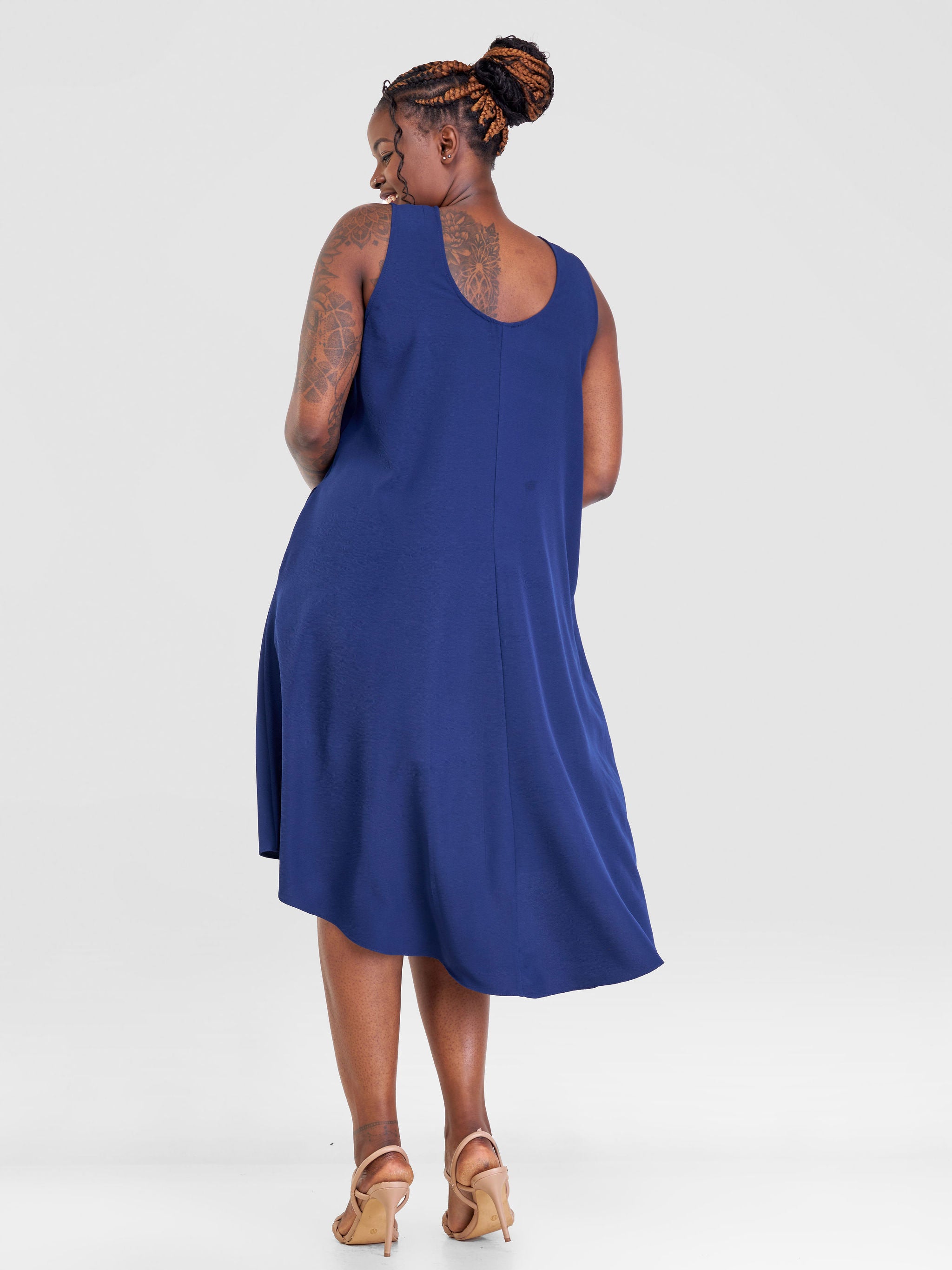 Vivo Yumi Sleeveless Knee Length Dress - Navy Blue