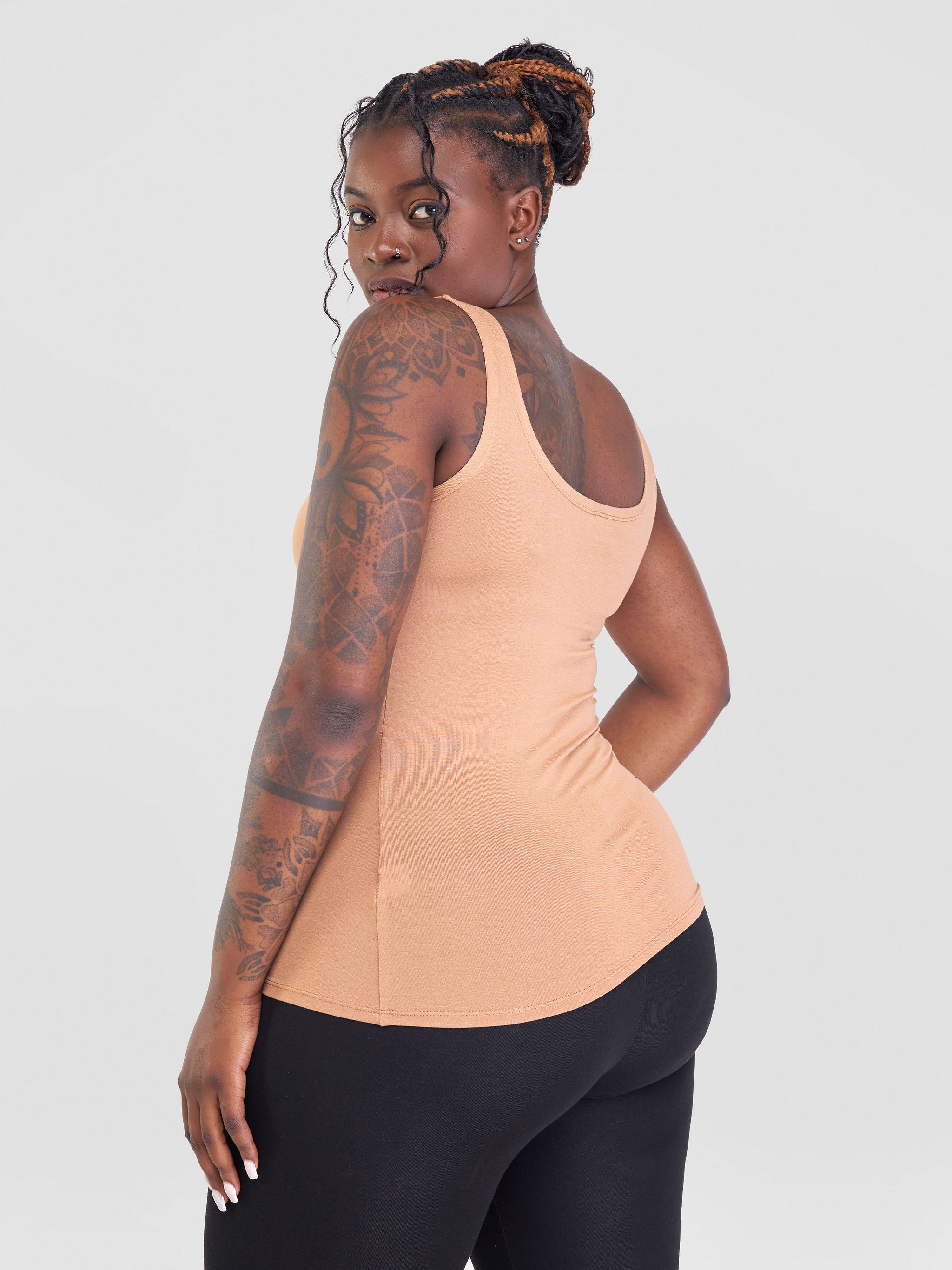 Zoya Basic Tank Top - Tan