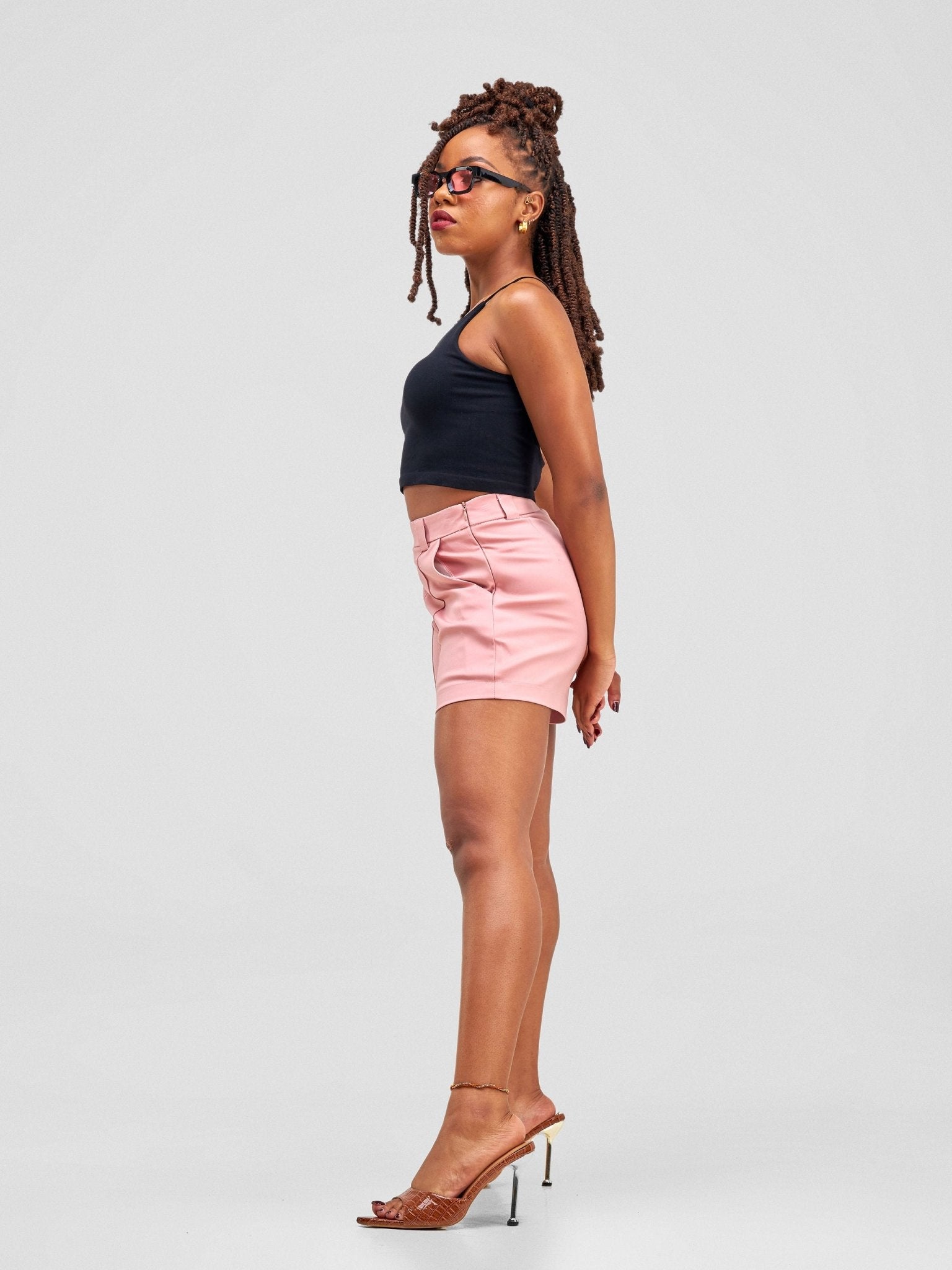 Anika Aline Pleated Short With Angular Pocket & Zipper On The Side - Light Pink - Shopzetu