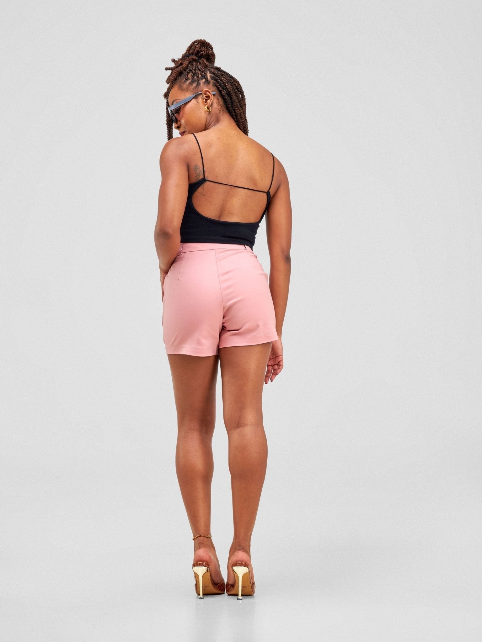 Anika Aline Pleated Short With Angular Pocket & Zipper On The Side - Light Pink - Shopzetu