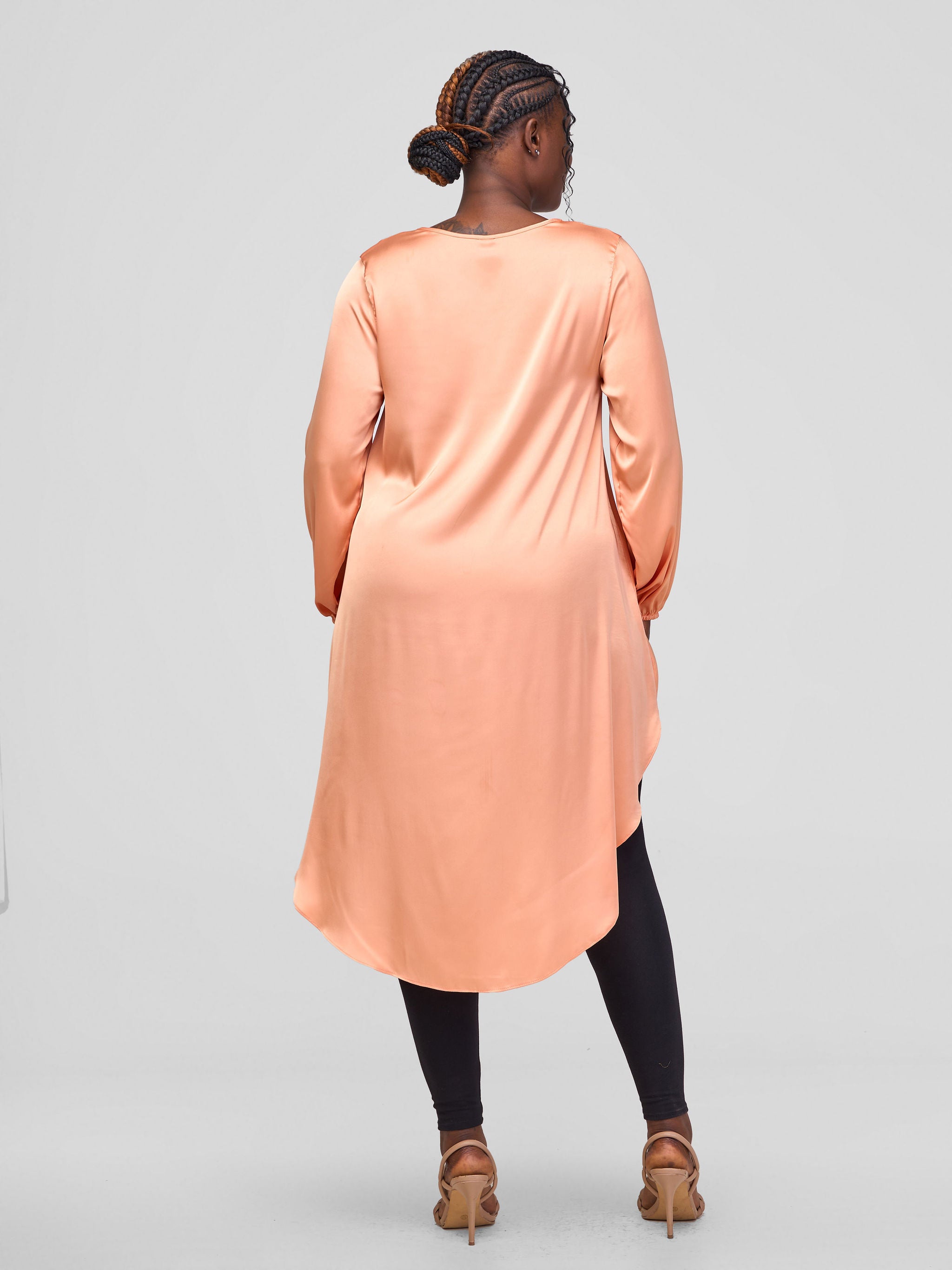 Vivo Basic Nalia Satin High Low Top - Peach