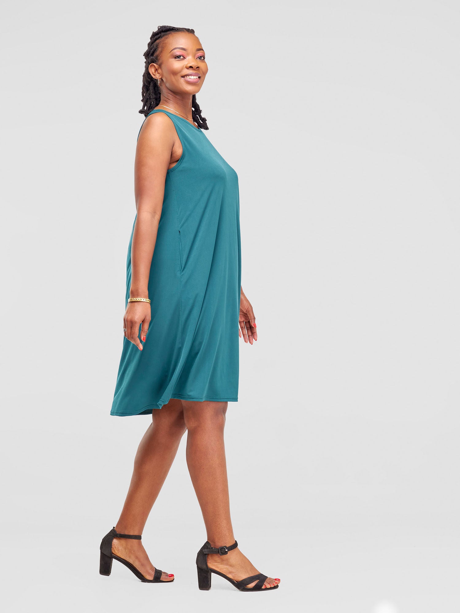 Vivo Amara Back Pleat Dress - Green