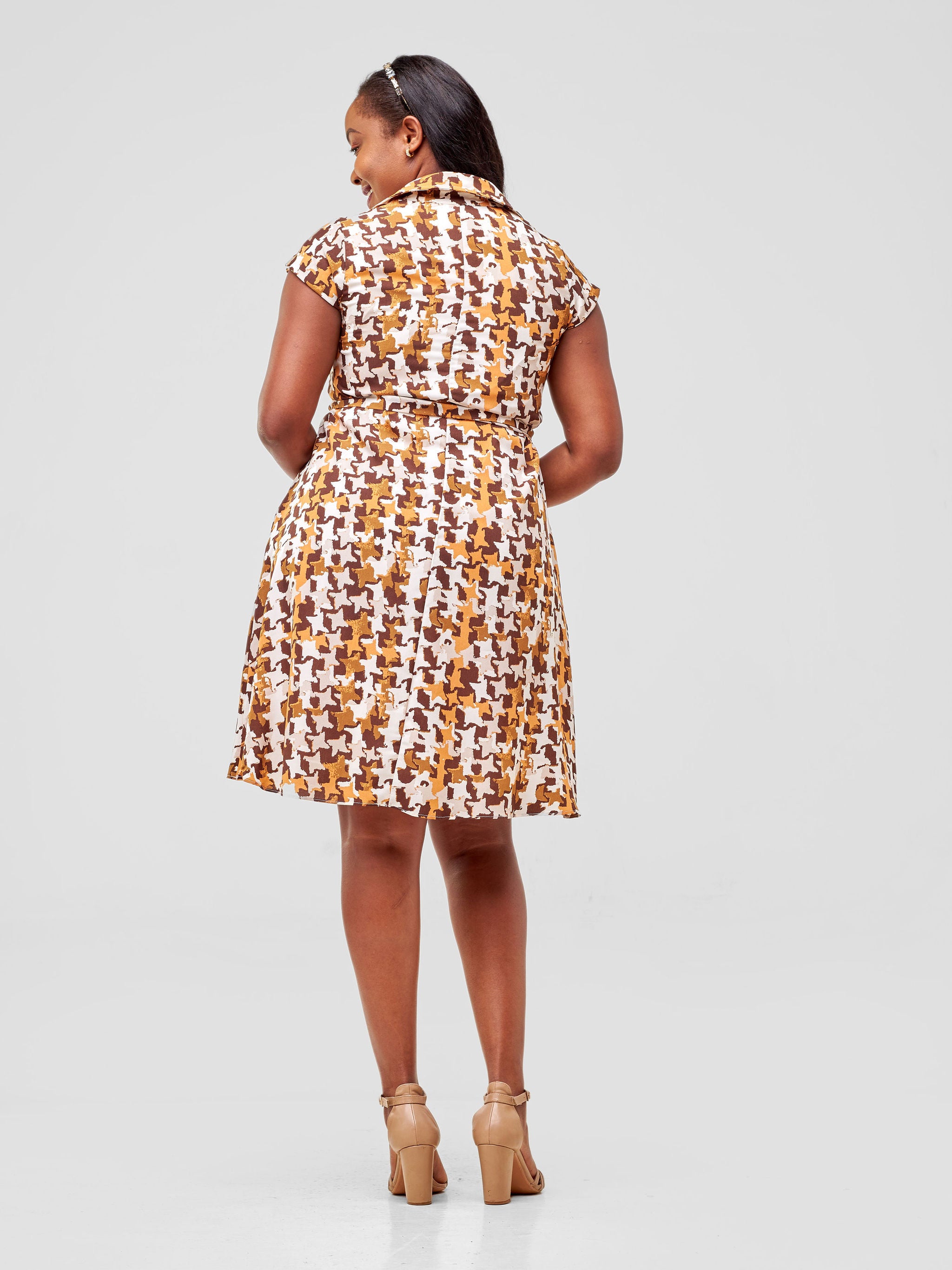 Vivo Zuri Cap Sleeve Knee Length Dress - Brown / Orange Abstract Print