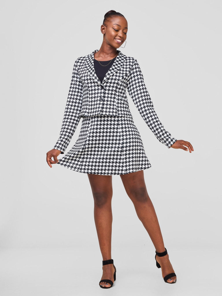 Zoya Sitawi Cropped Jacket - Black / White Abstract Print - Shopzetu