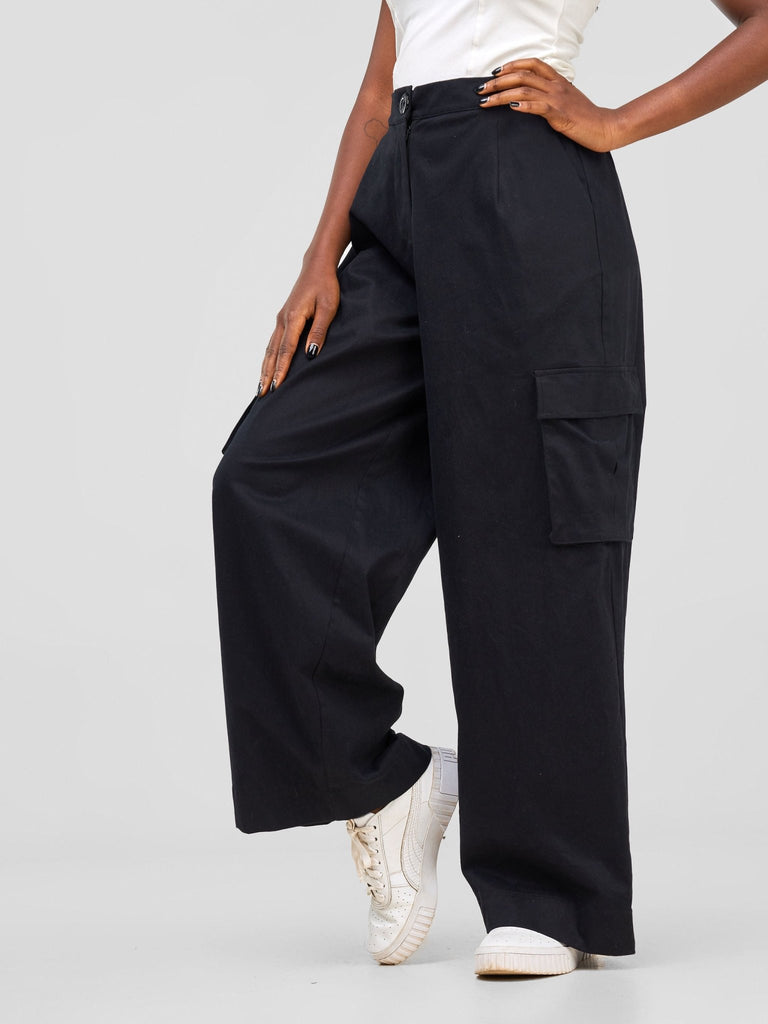Zoya Sitawi Cargo Pants - Black - Shopzetu