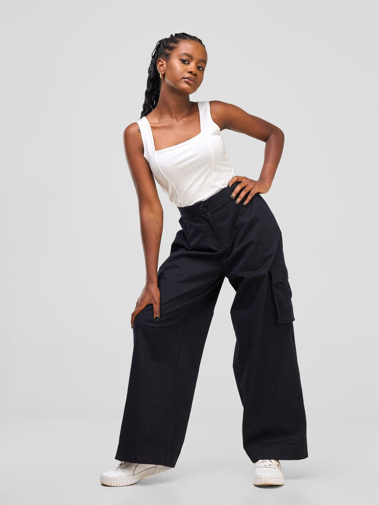 Zoya Sitawi Cargo Pants - Black - Shopzetu
