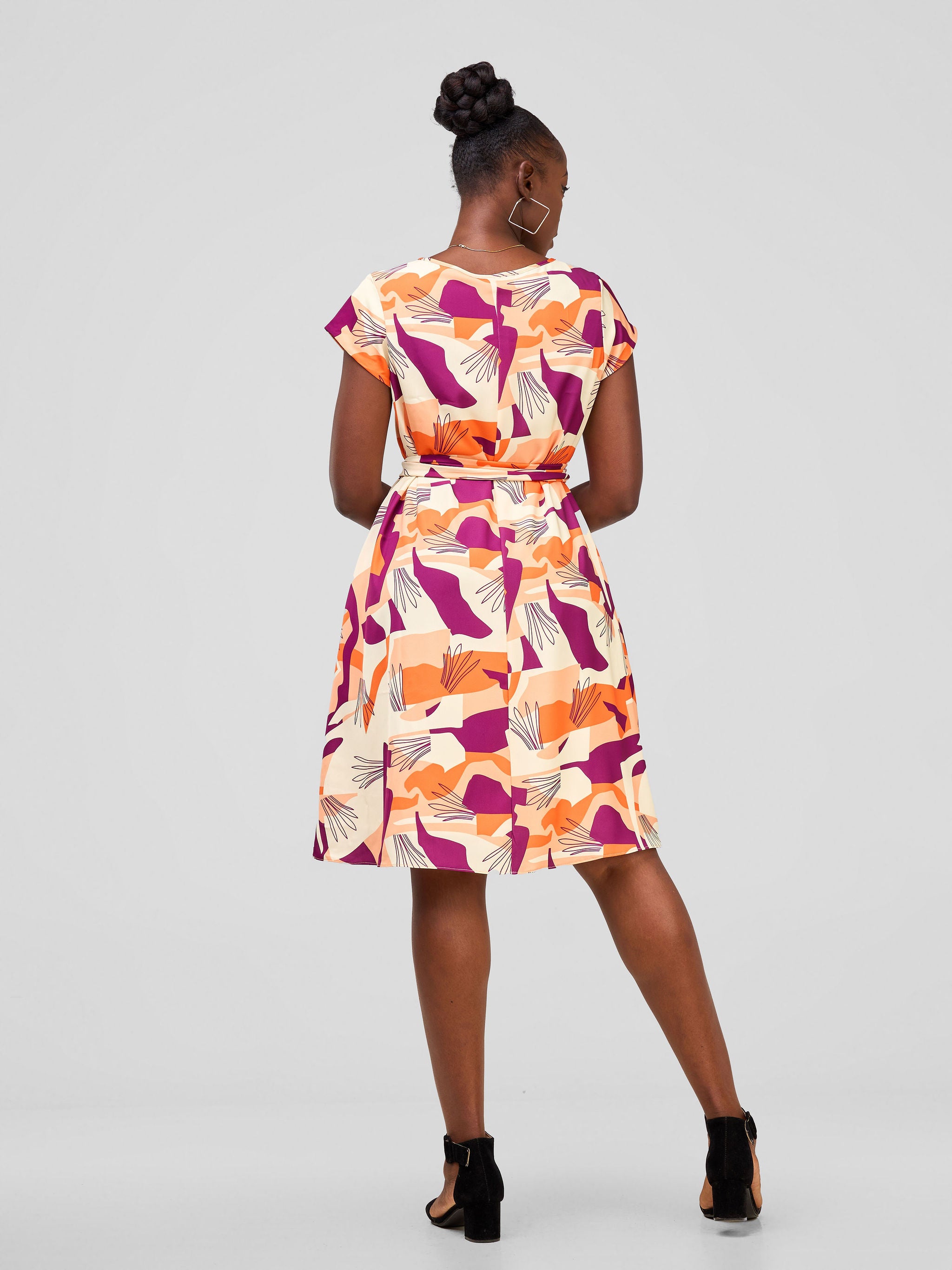 Vivo Basic Cap Sleeve Tent Knee Length Dress - Orange Wimbi Print