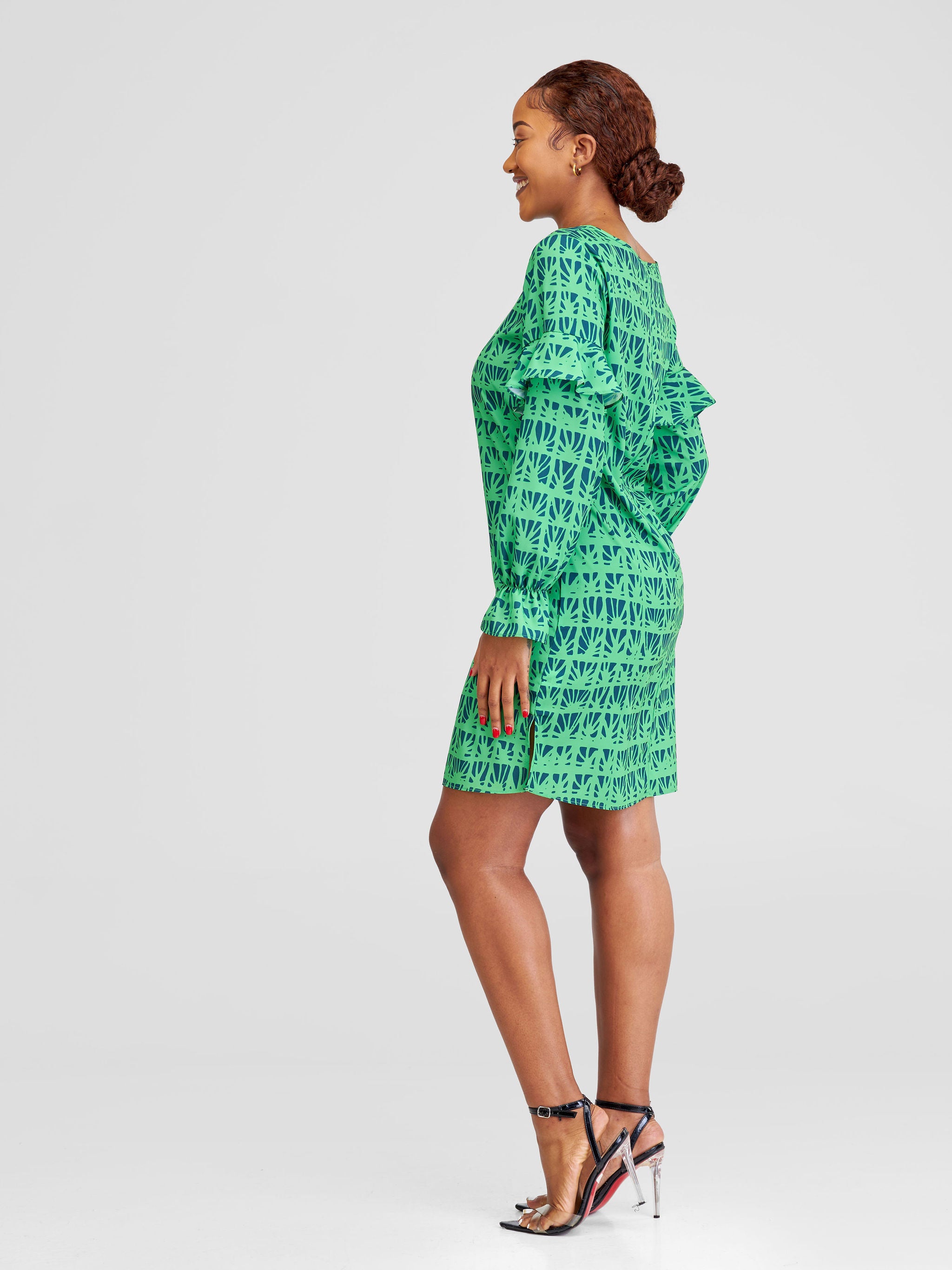 Vivo Ziwa Ruffle Long Sleeve Shift Dress (Petite) - Green / Navy Blue Zuri Abstract Print