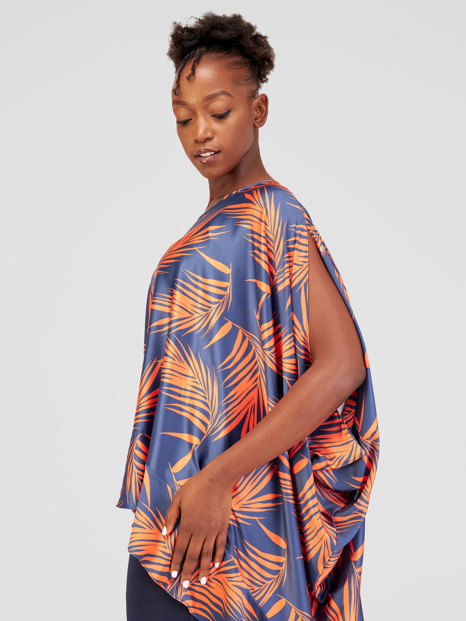 Vivo Alika Flounce Kaftan Top - Navy / Orange Siri Print