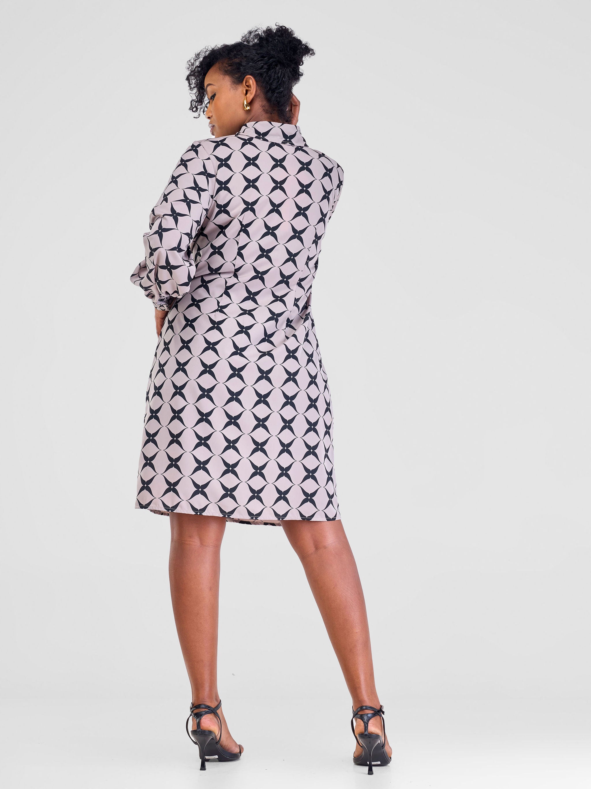 Vivo Arafa Long Sleeve Tie Dress - Grey / Black Clover Print