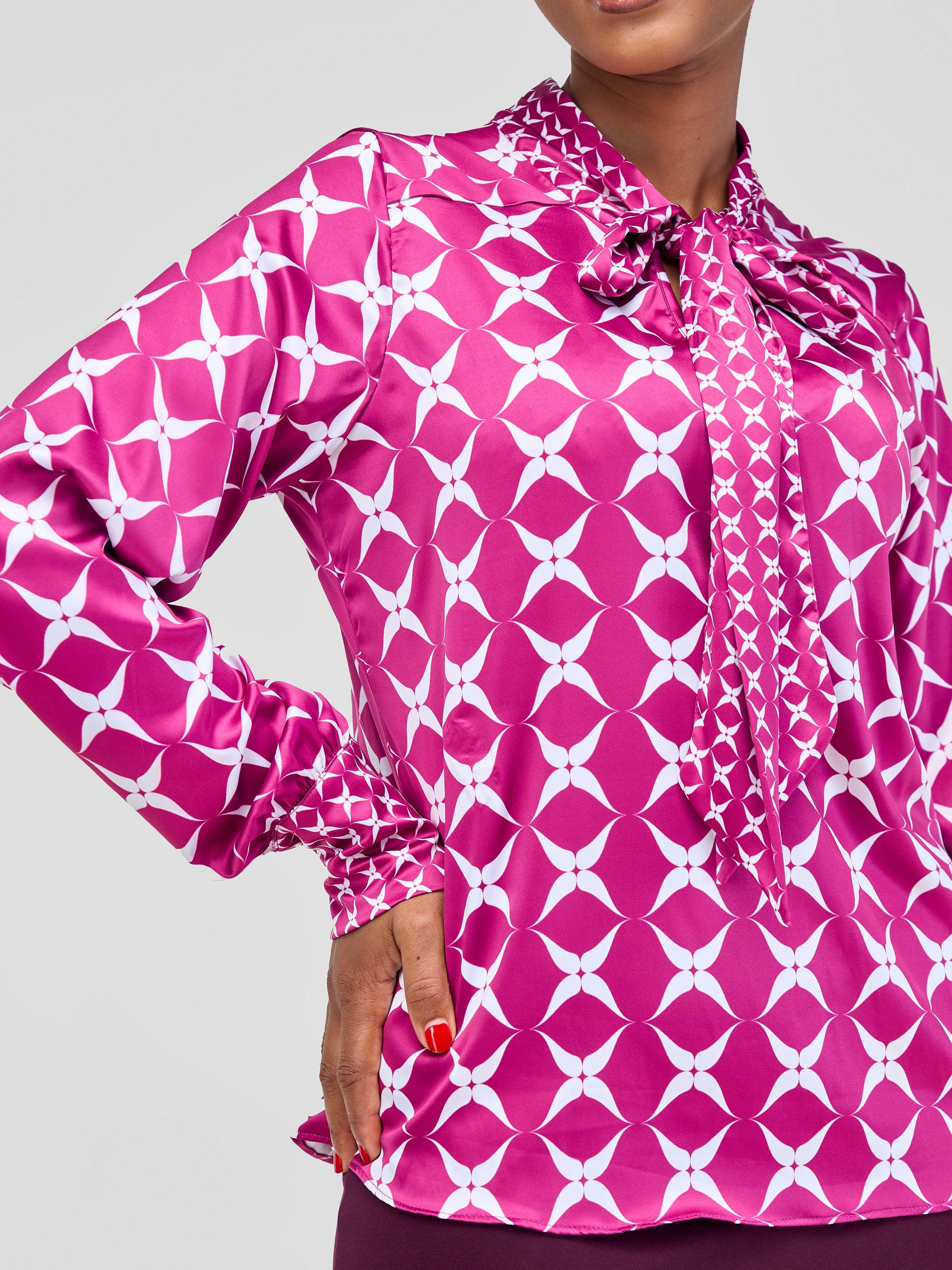 Vivo Arafa Bishop Sleeve Top - White / Purple Clover Print