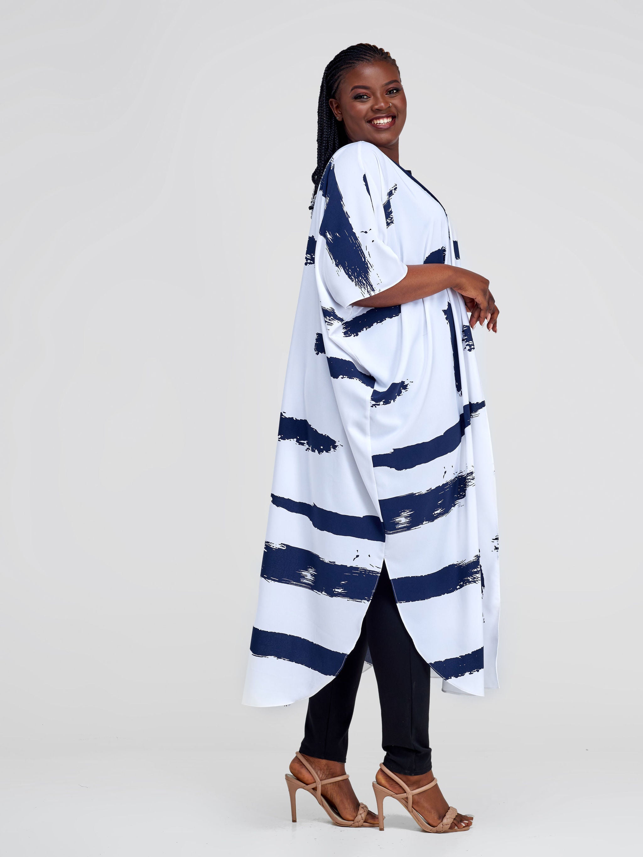 Vivo Malindi Maxi Kimono - White / Black Abstract Print
