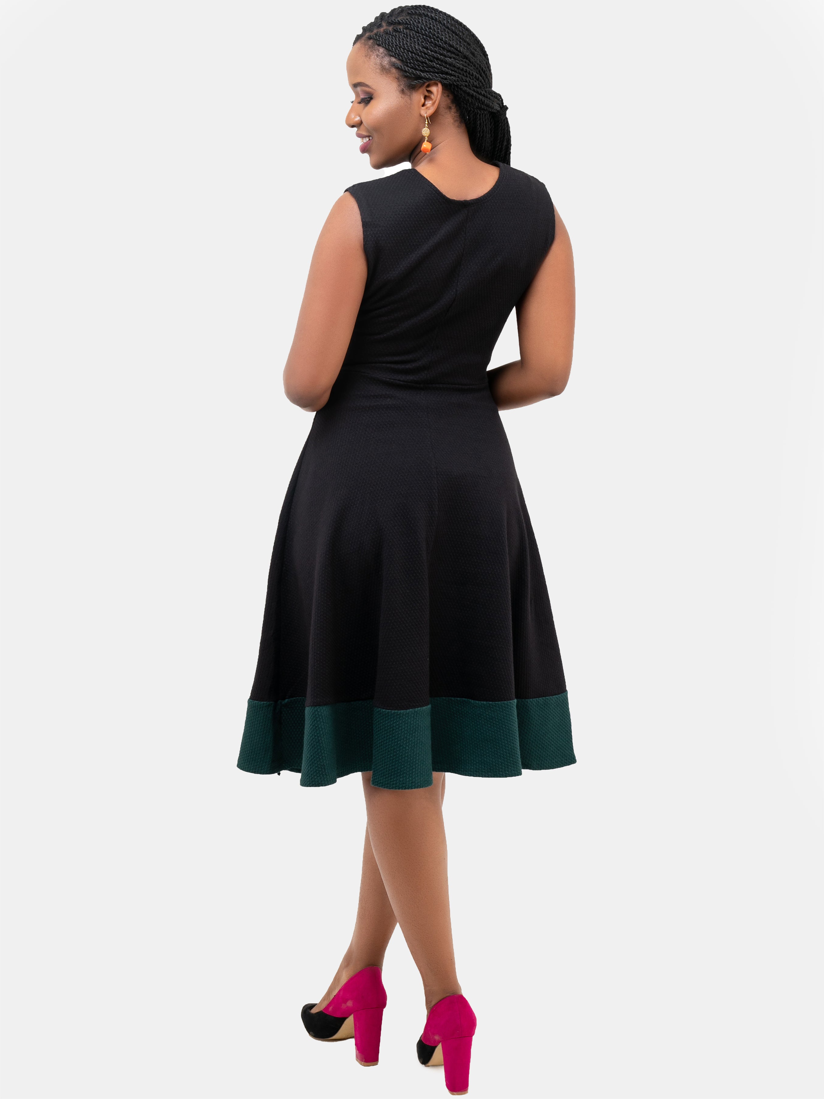 Vivo Zoya Circular Dress - Black/Dark Green