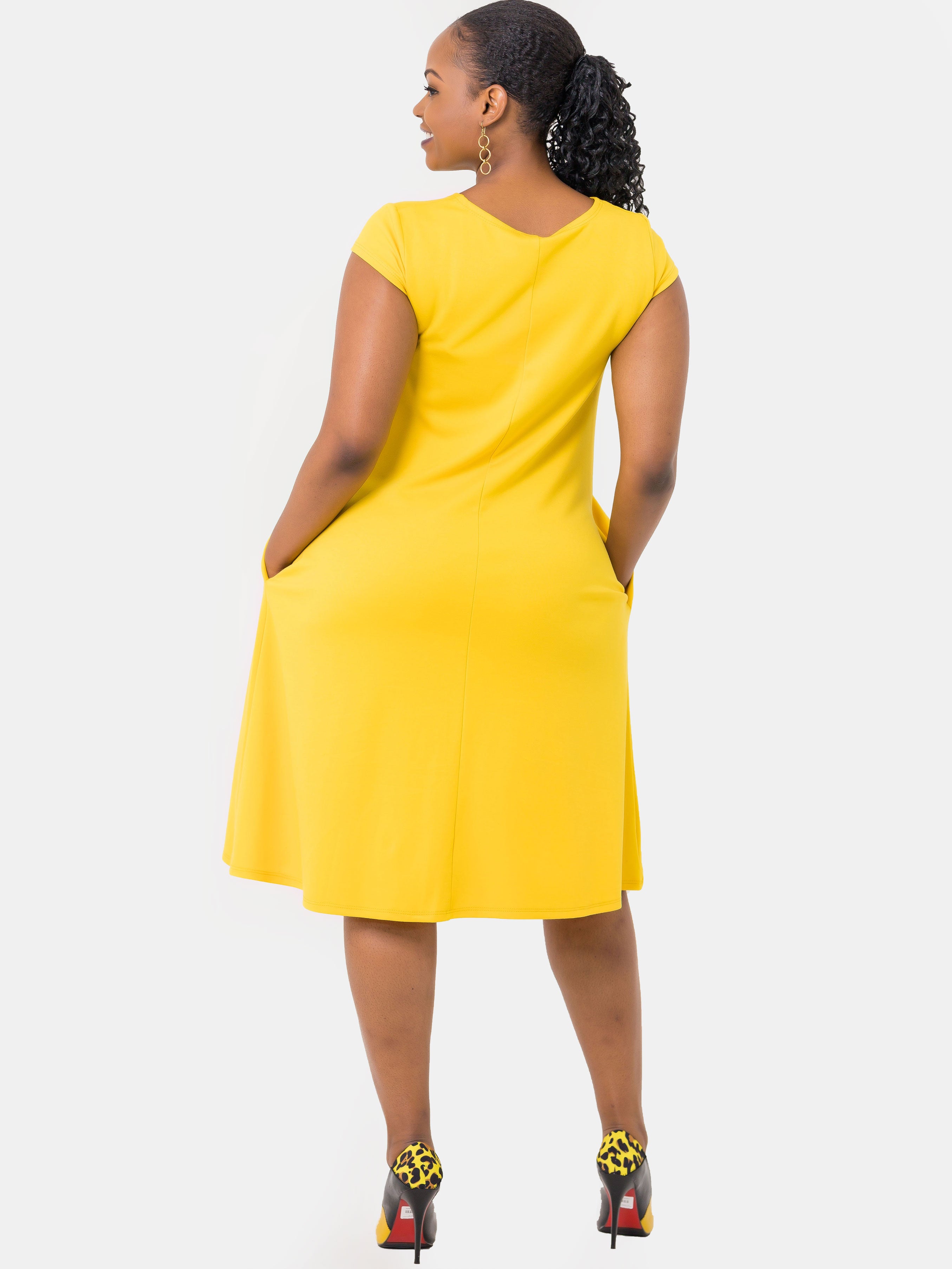 Vivo Basic Kena Tent Knee Length Dress - Yellow