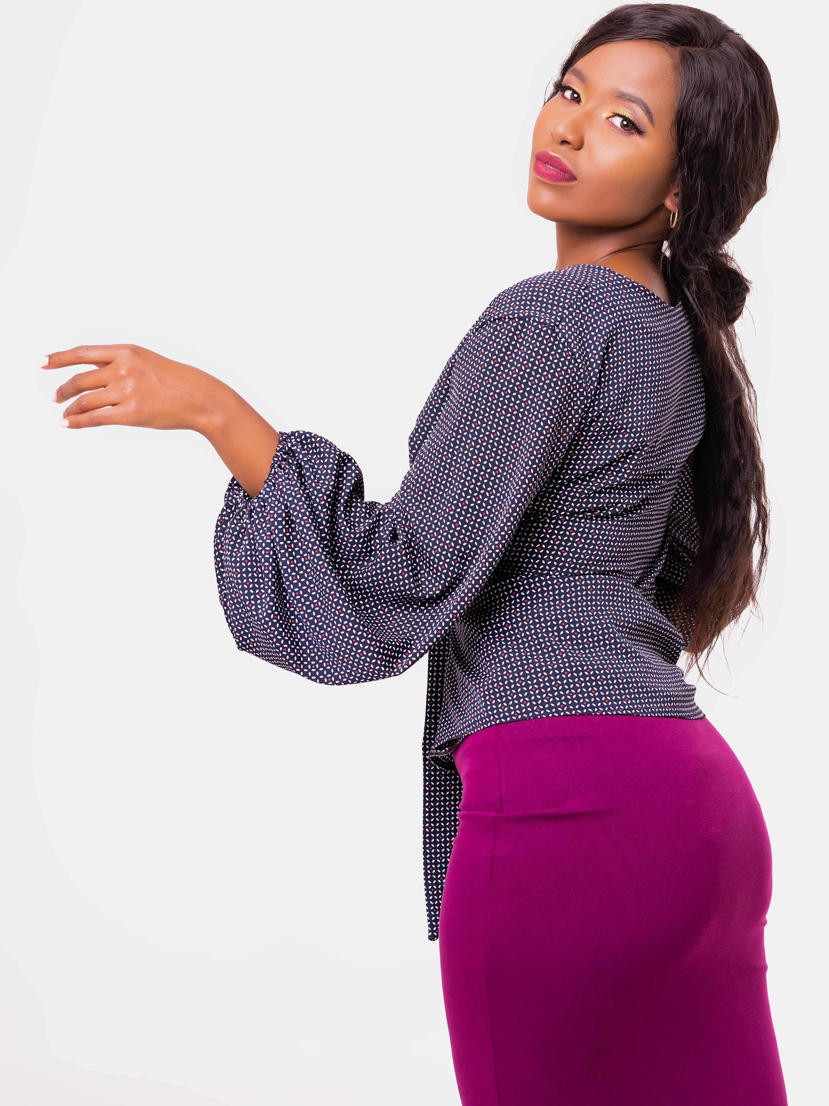 Vivo Izzy Bishop Sleeve Top - Navy Blue Print - Shop Zetu