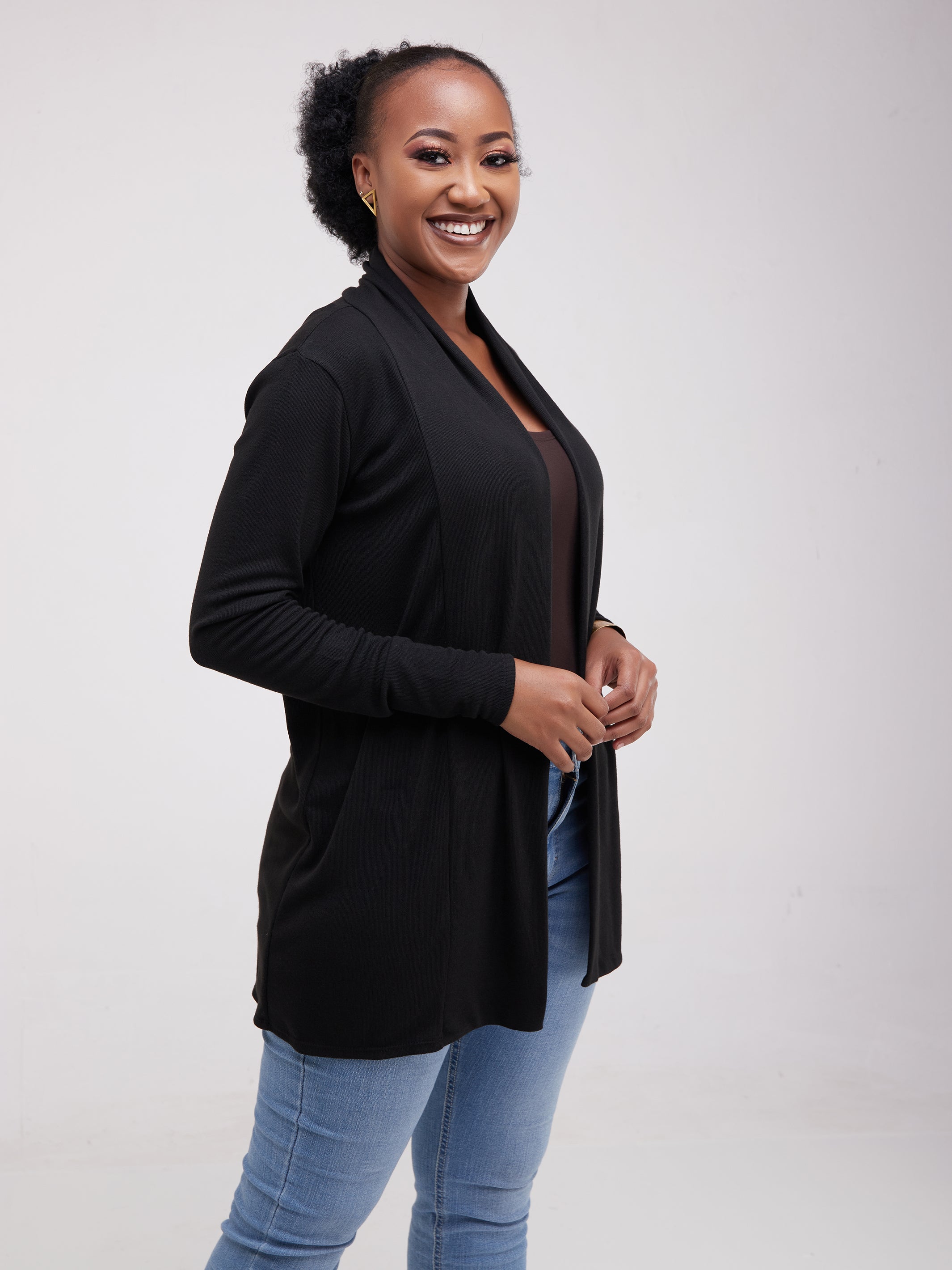 Vivo Basic Short Lily Sweater - Black