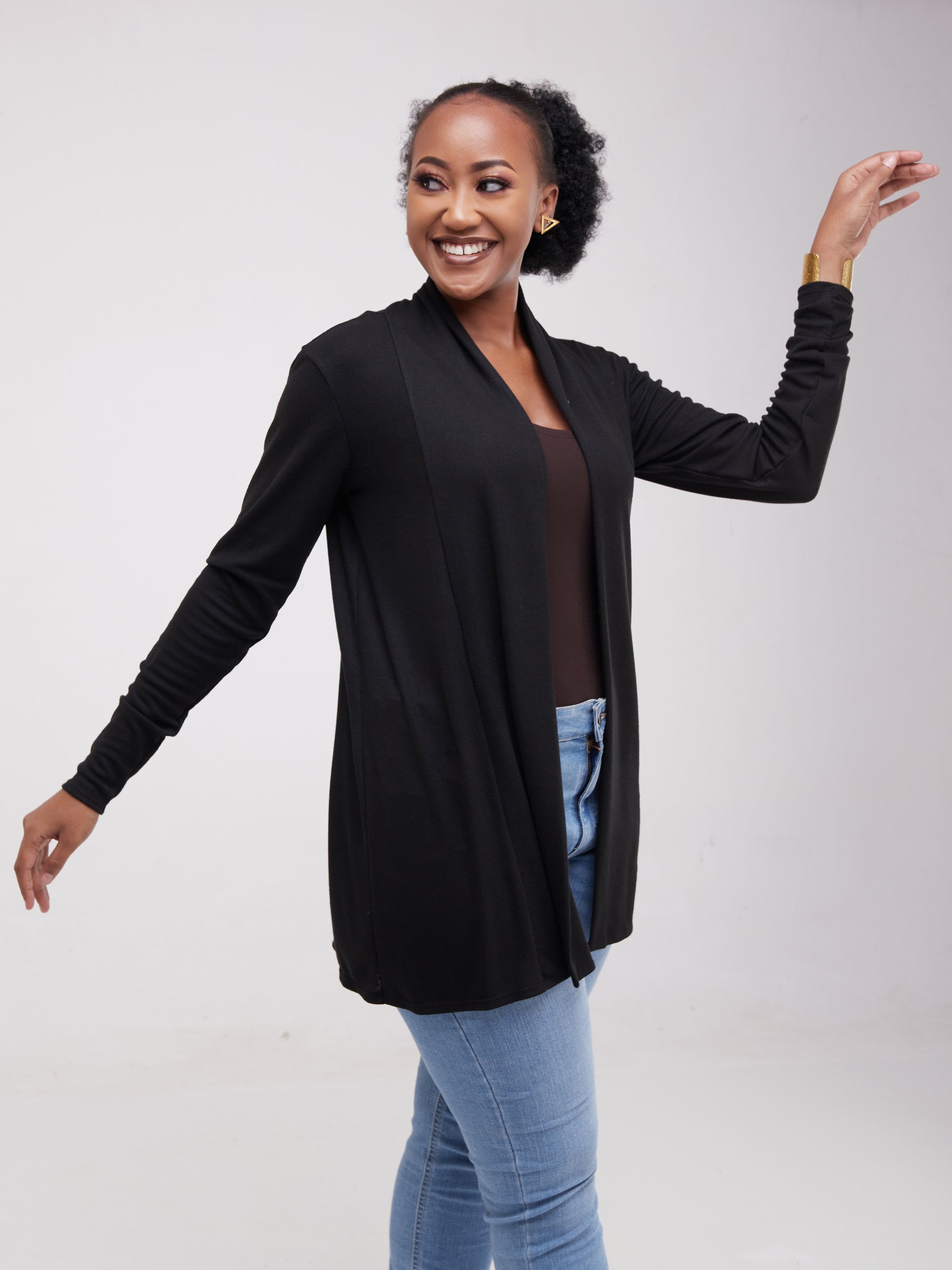 Vivo Basic Short Lily Sweater - Black