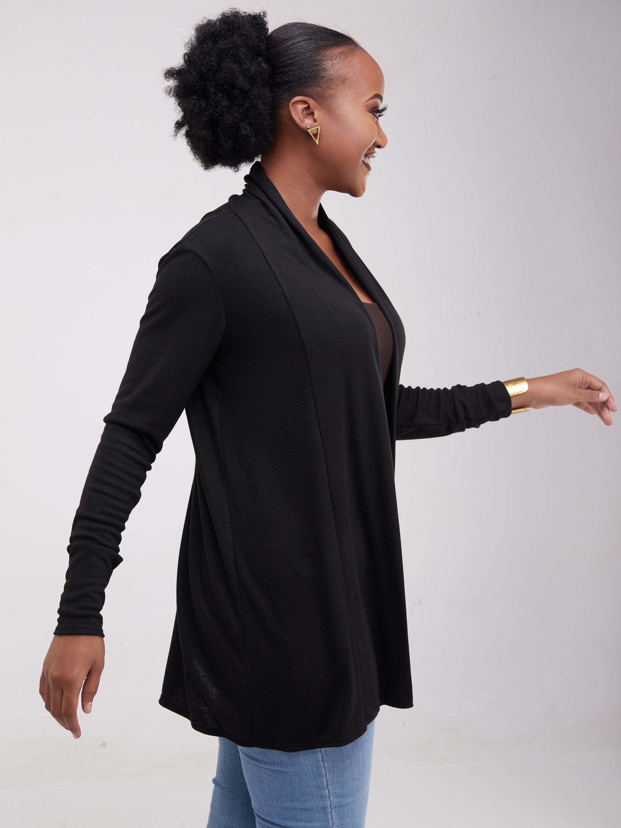 Vivo Basic Short Lily Sweater - Black
