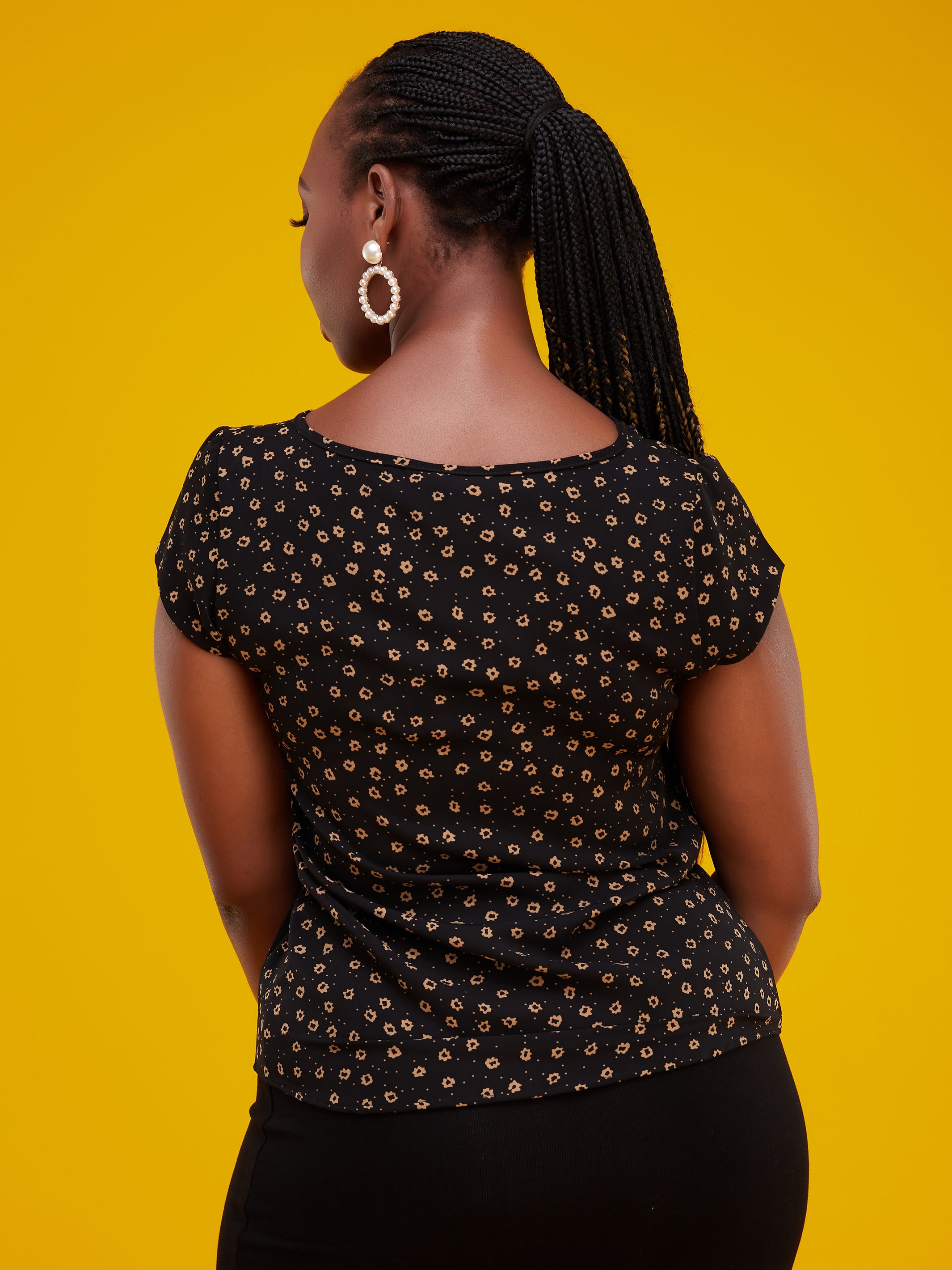 Vivo Basic Crepe Cap Sleeved Top - Black / Taupe Print