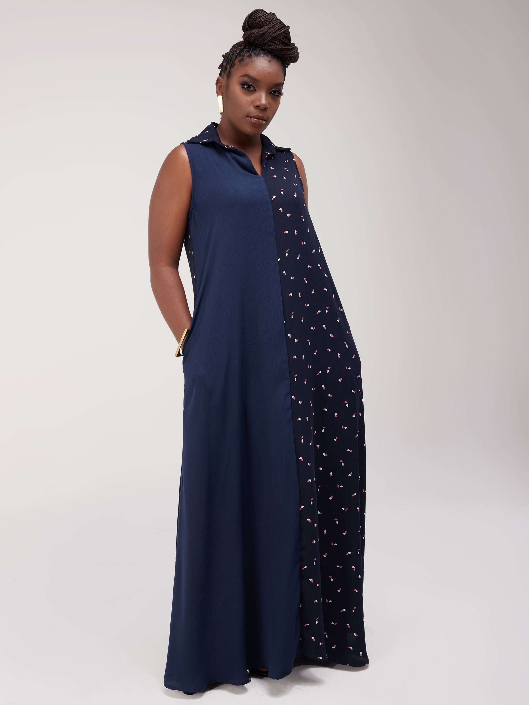 Vivo Zuri Sleeveless Tent Maxi Dress - Dice / Navy Print