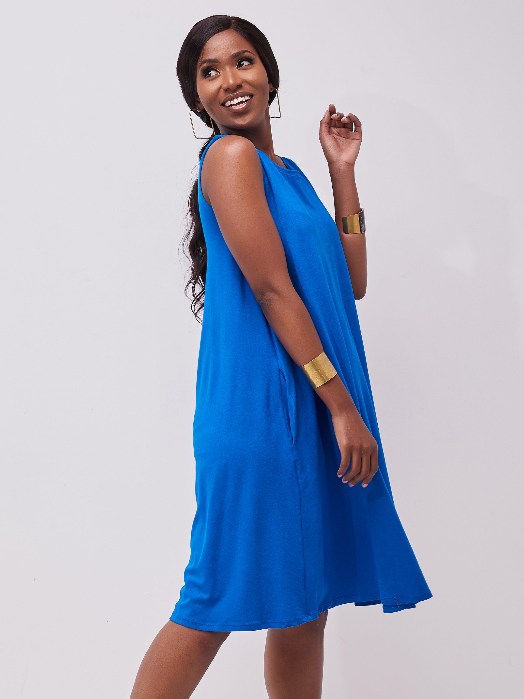 Vivo Basic Julia Back Pleat Knee Length Dress - Blue