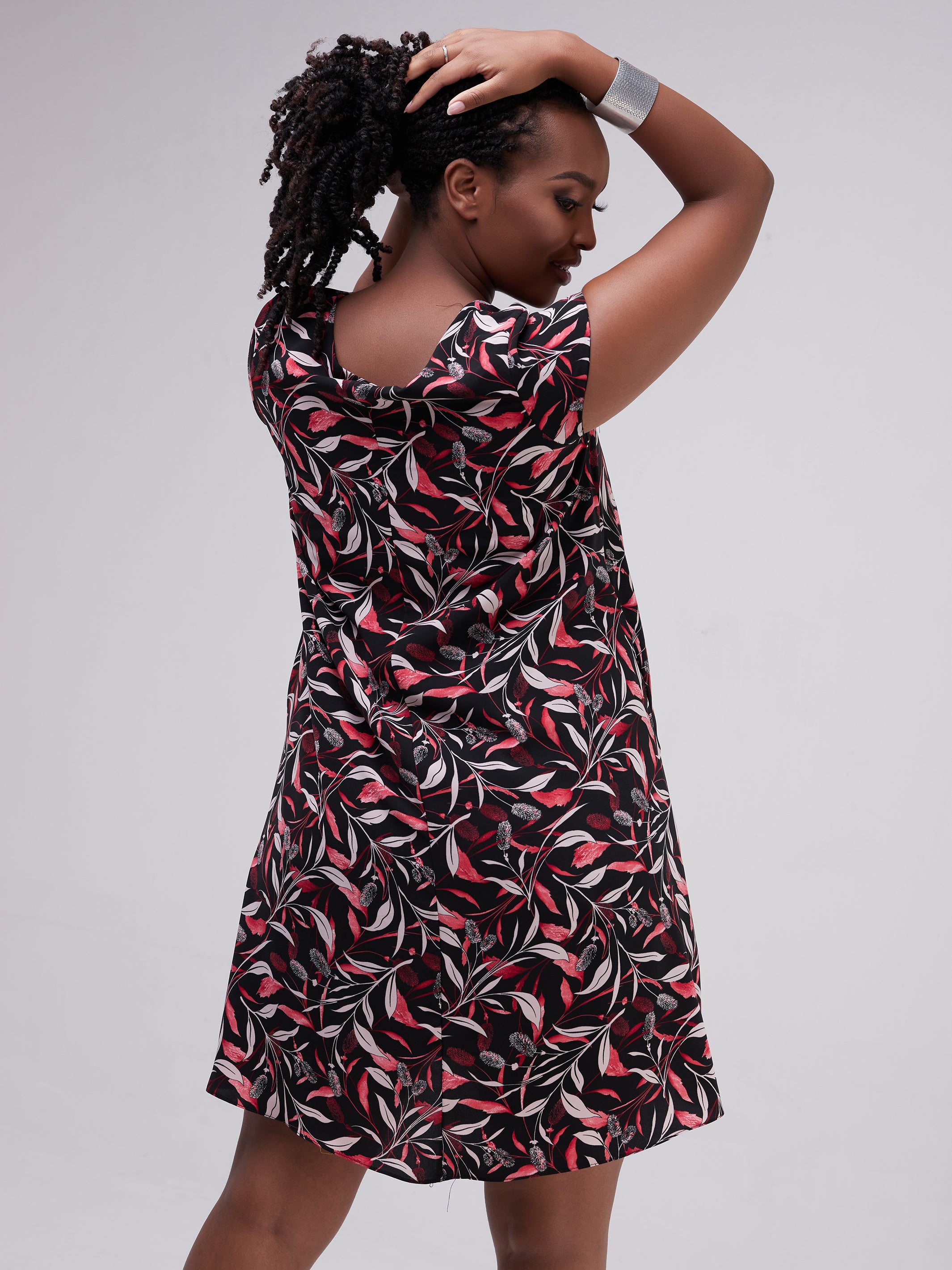 Vivo Basic Cap Sleeve Knee Length Tent Dress - Red / Pink Print