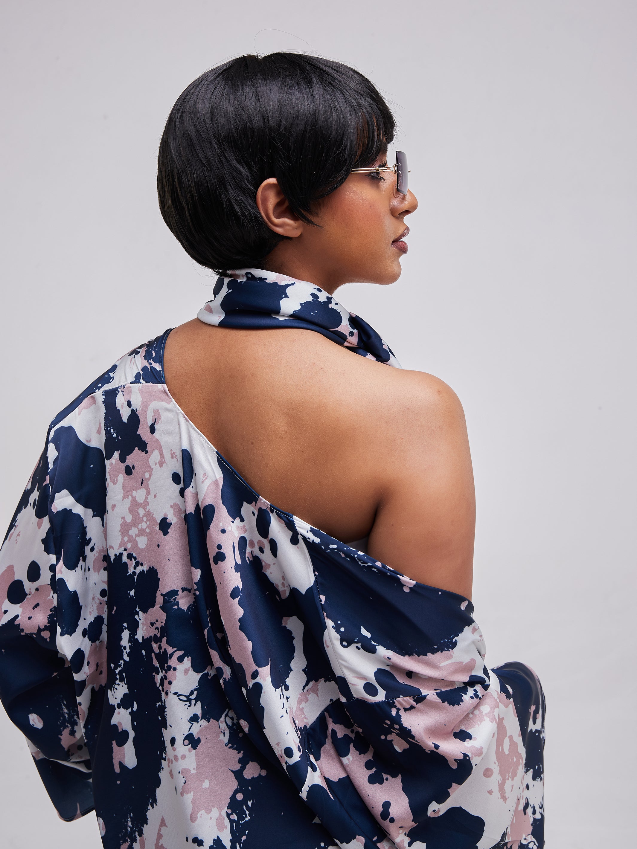 Zoya Essentials Short Satin Kimono - Pink Camo