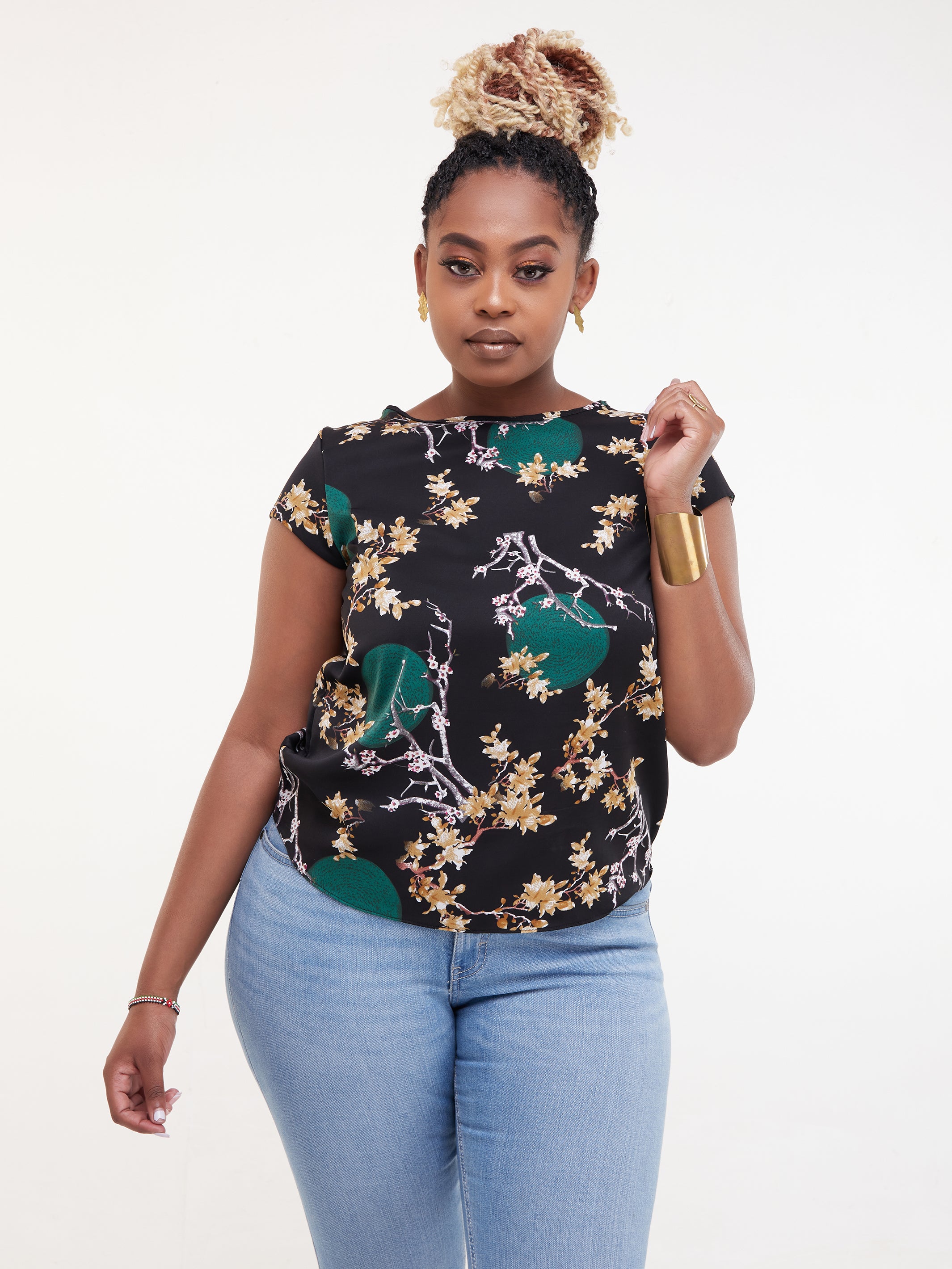 Vivo Basic Crepe Cap Sleeved Top - Black Floral Print
