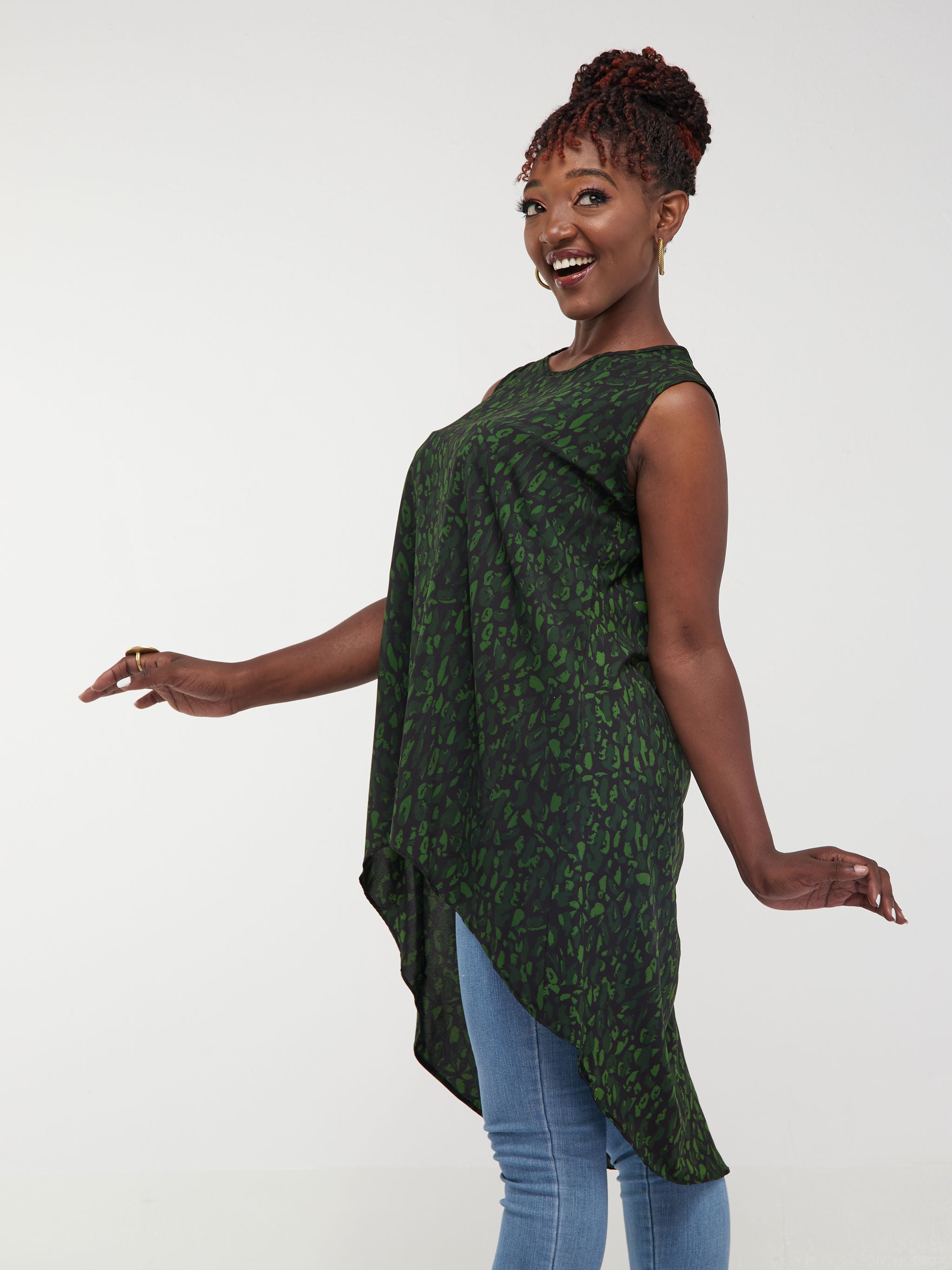 Safari Maisha Sleeveless Hi Low Top - Black / Green Print