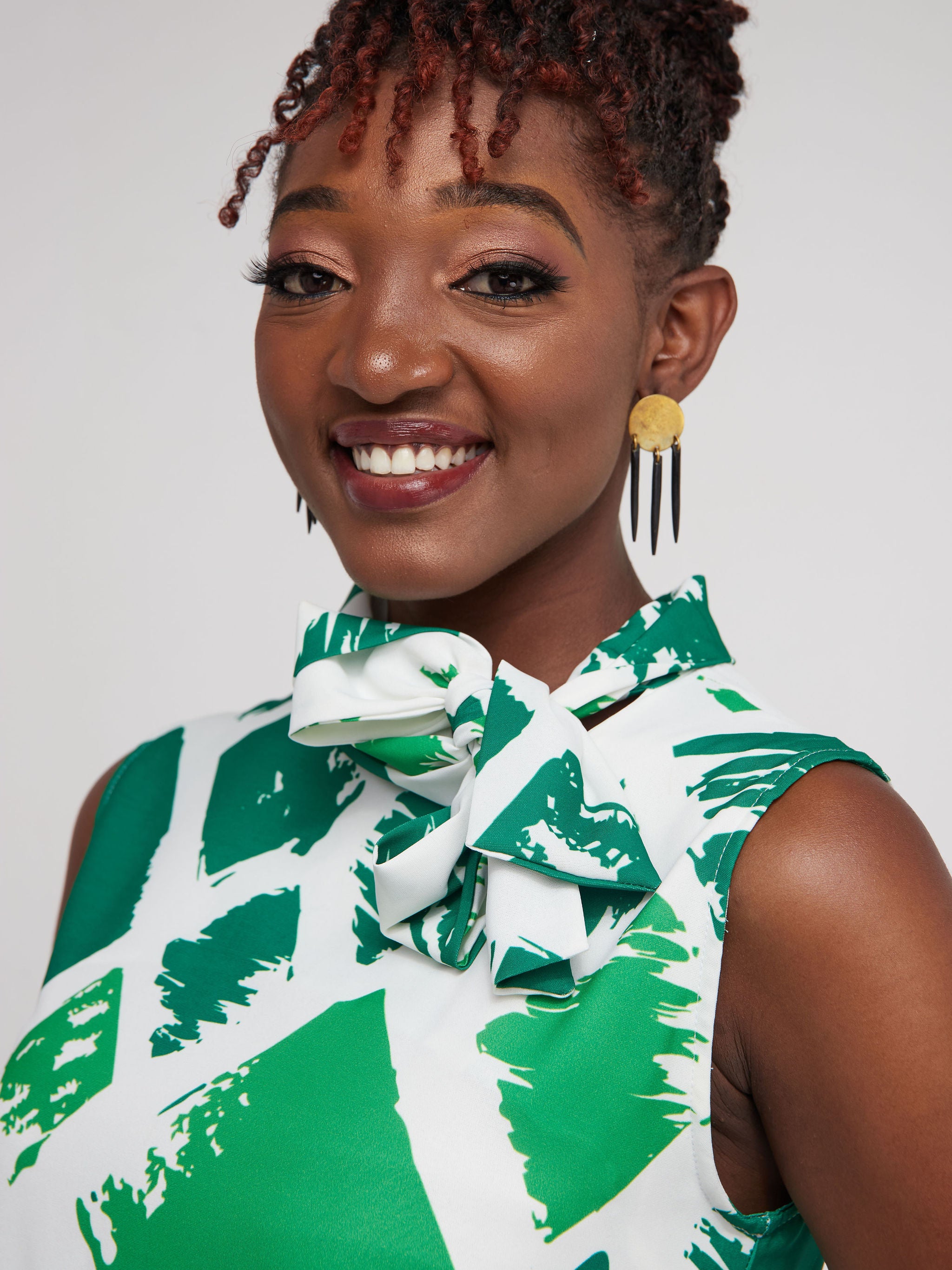 Vivo Bissa Sleeveless Knee Length Tent Dress - Green Print