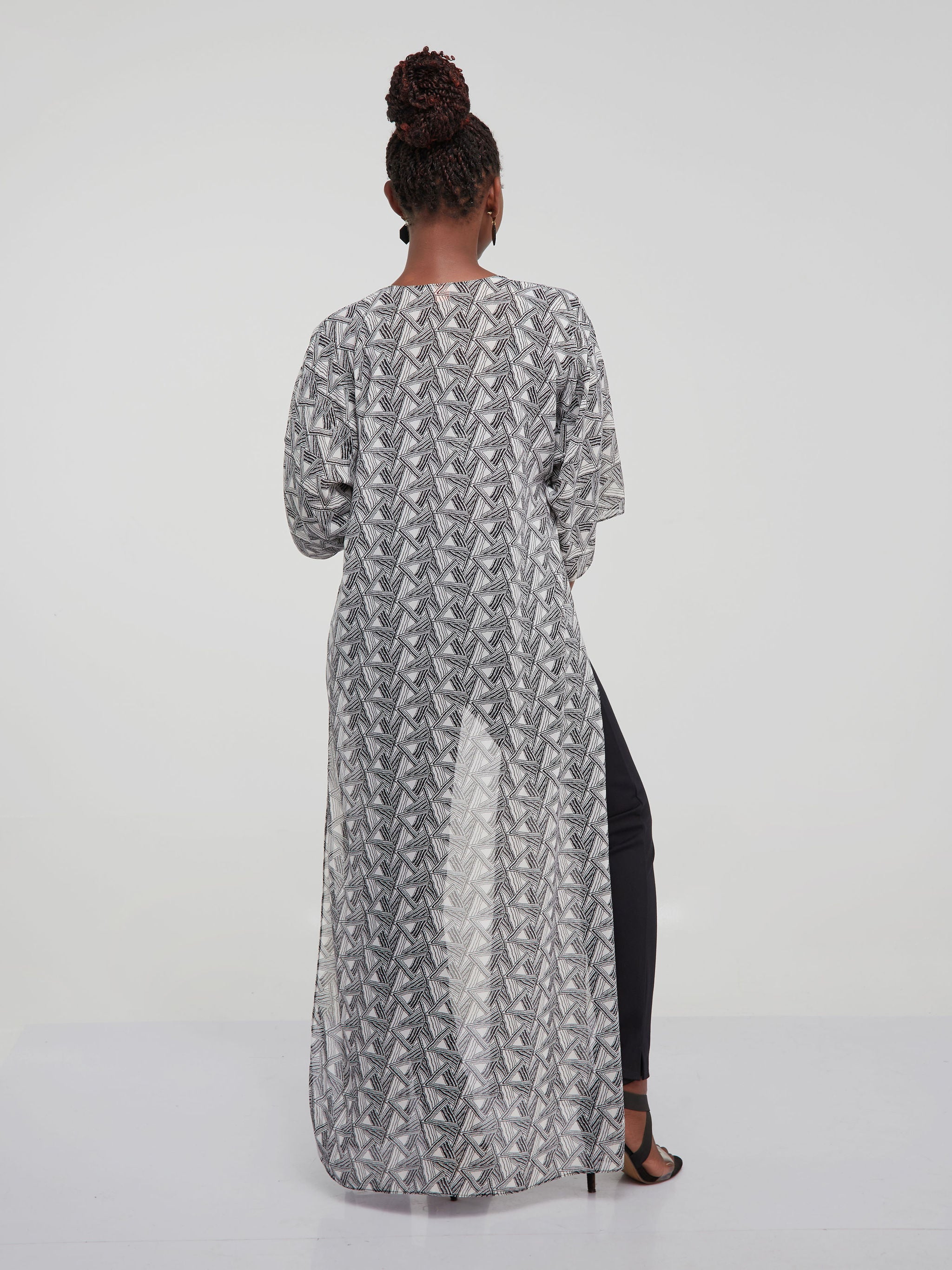 Vivo Basic Nandi High Slit Kimono - Black / White Geometric Print