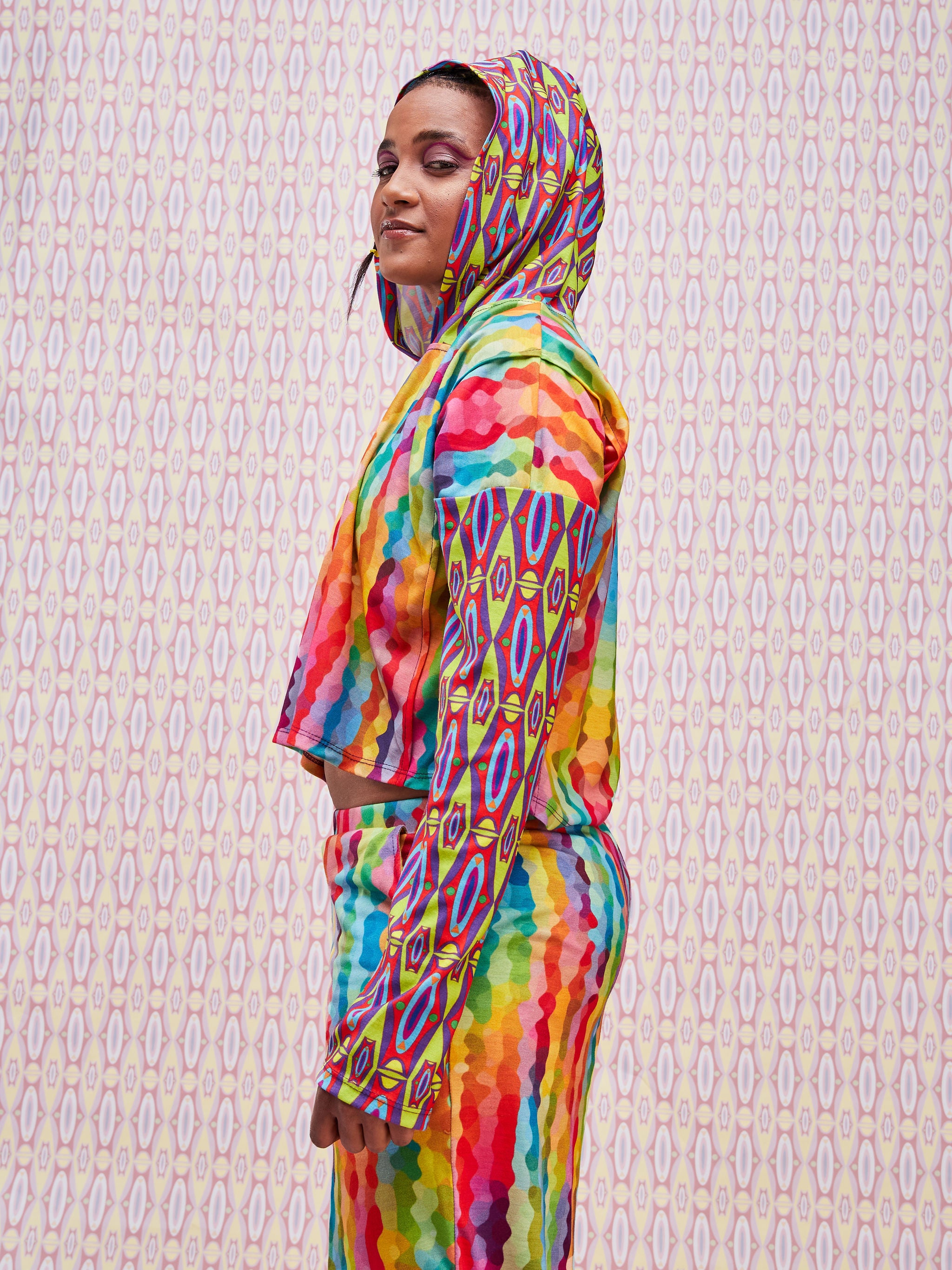 Zoya Brave Hoodie Print Crop Top - Rainbow / Geometric Print