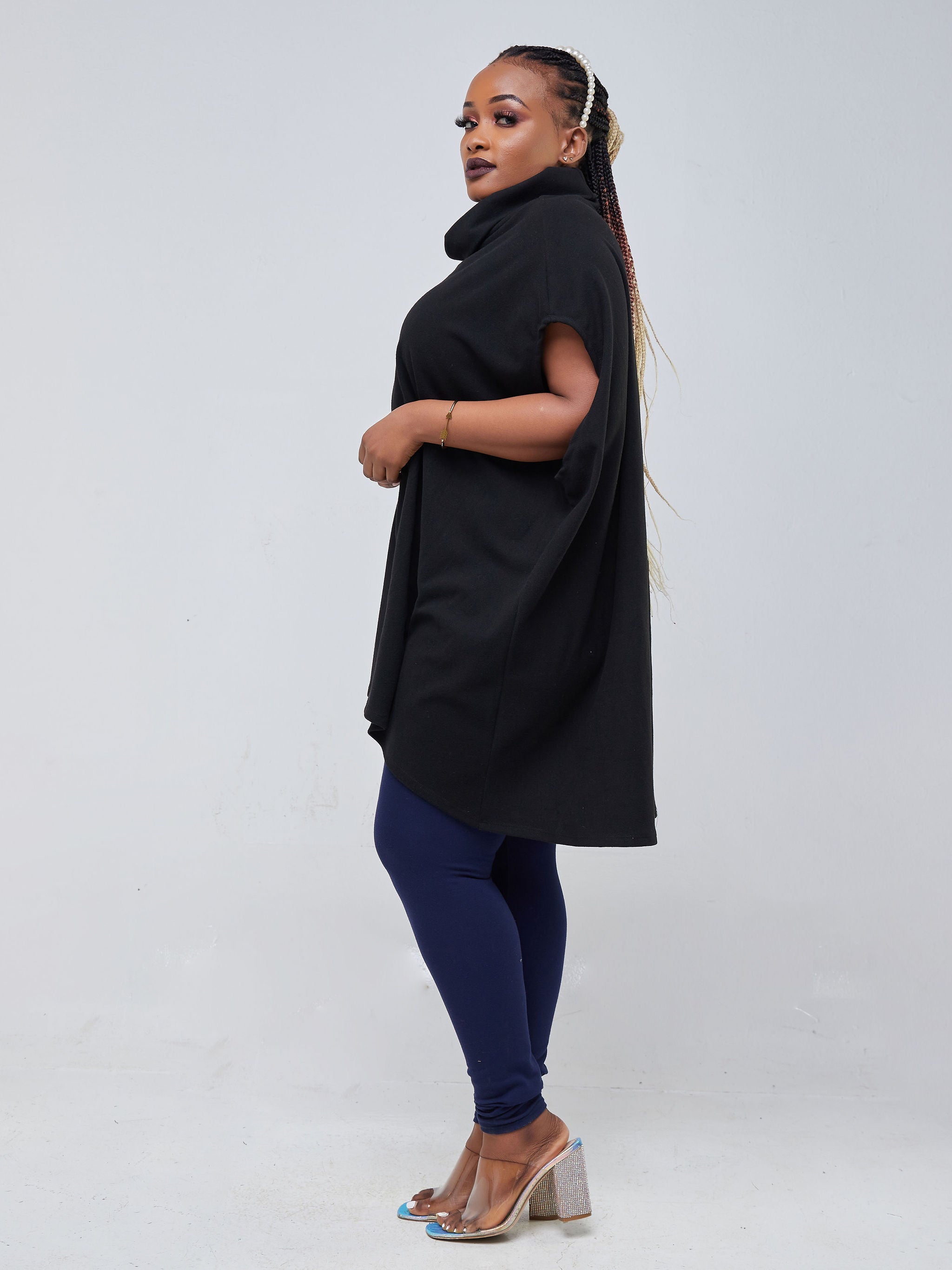 Vivo Binti Poncho - Black