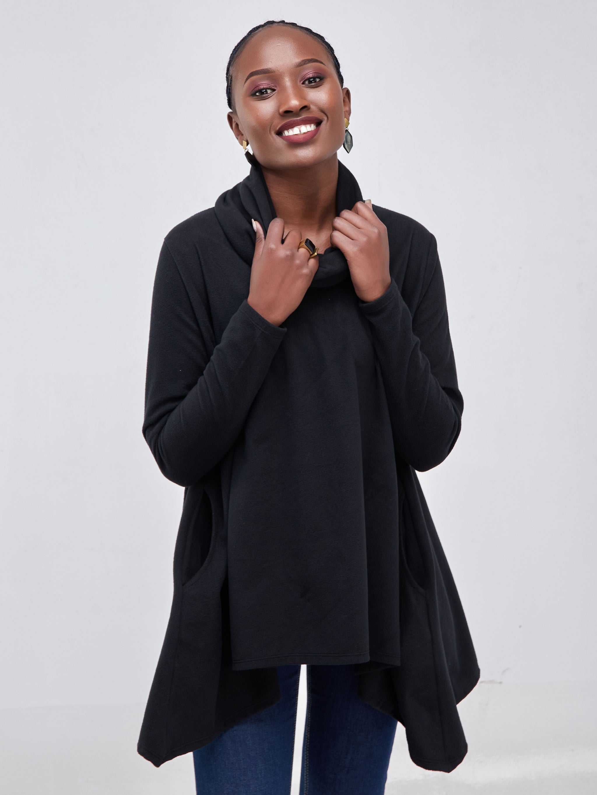Vivo Basic Fleece Cowl Sweater - Black