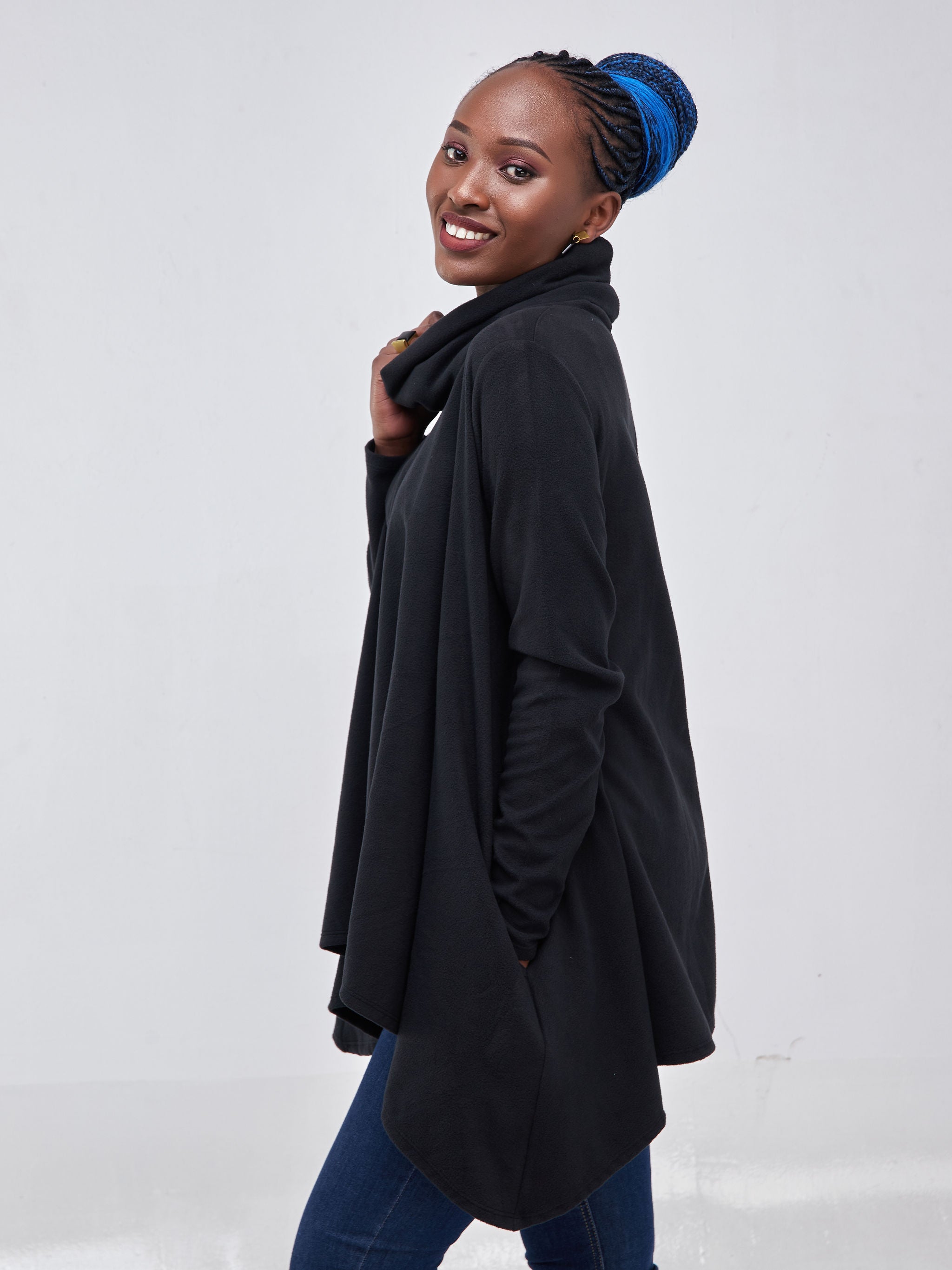 Vivo Basic Fleece Cowl Sweater - Black
