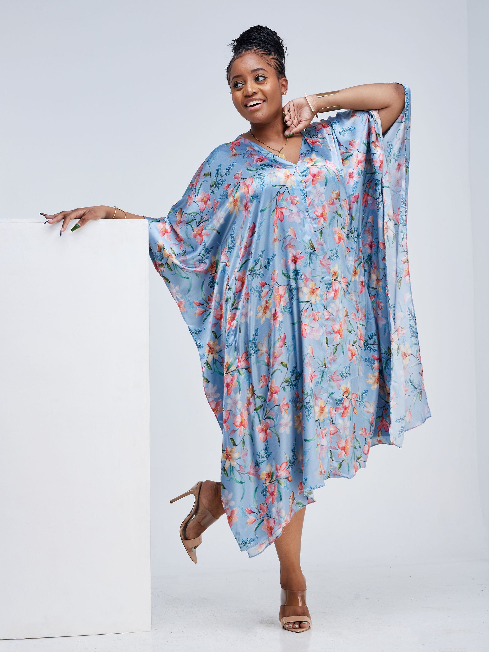Vivo Jamila V-Neck Midi Kaftan - Pink / Blue Floral Print