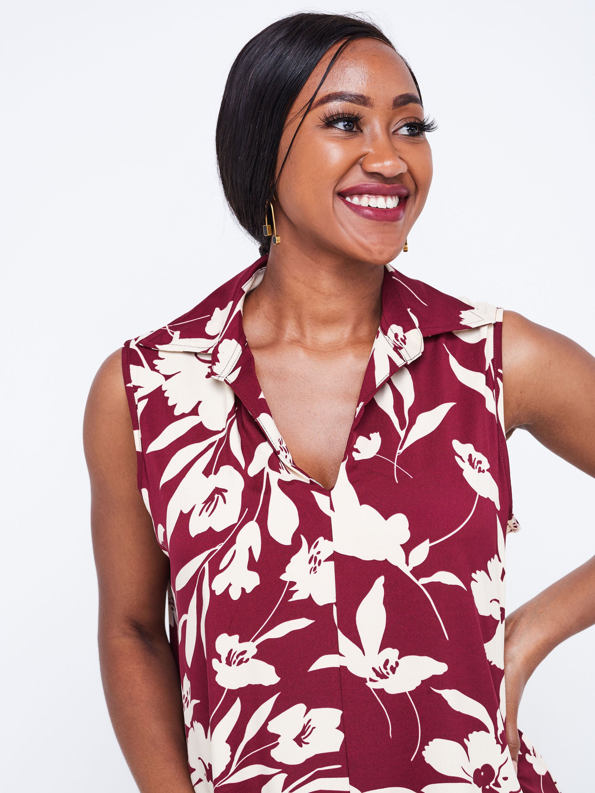 Vivo Zuri Sleeveless Tent Maxi Dress - Maroon / Beige Print