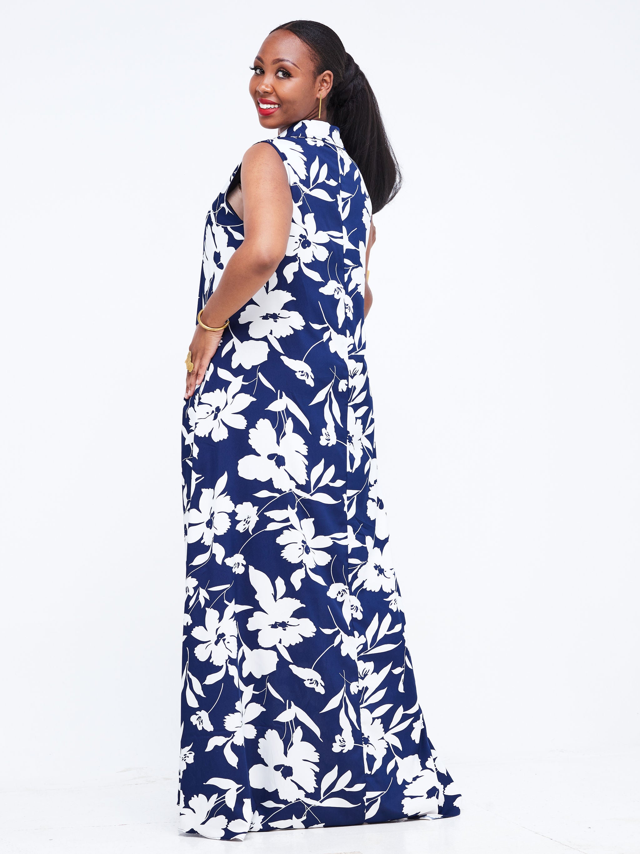 Vivo Zuri Sleeveless Tent Maxi Dress - Navy Blue / White Print