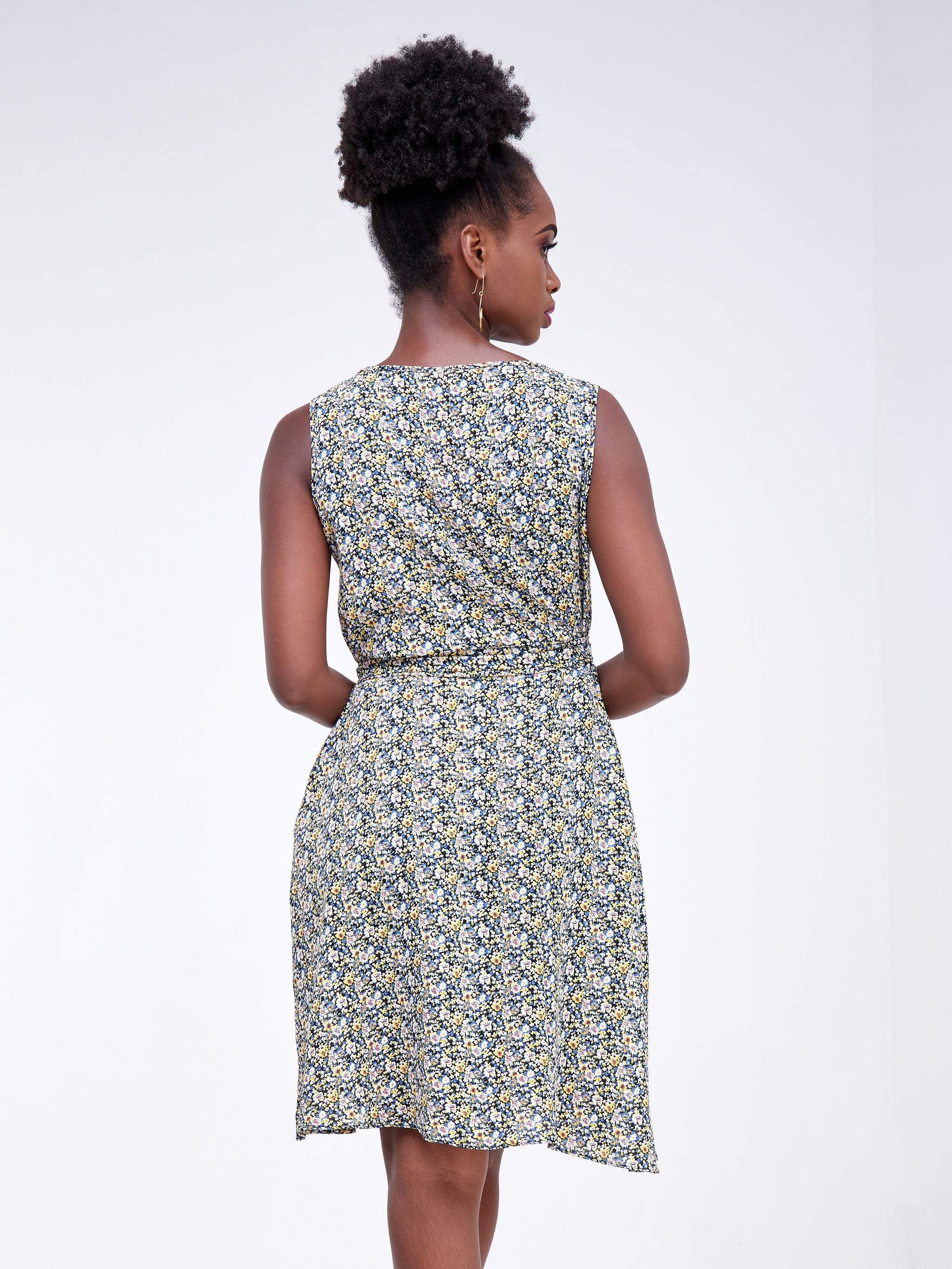 Vivo Basic Sleeveless Tent Dress - Blue / Yellow Floral Print