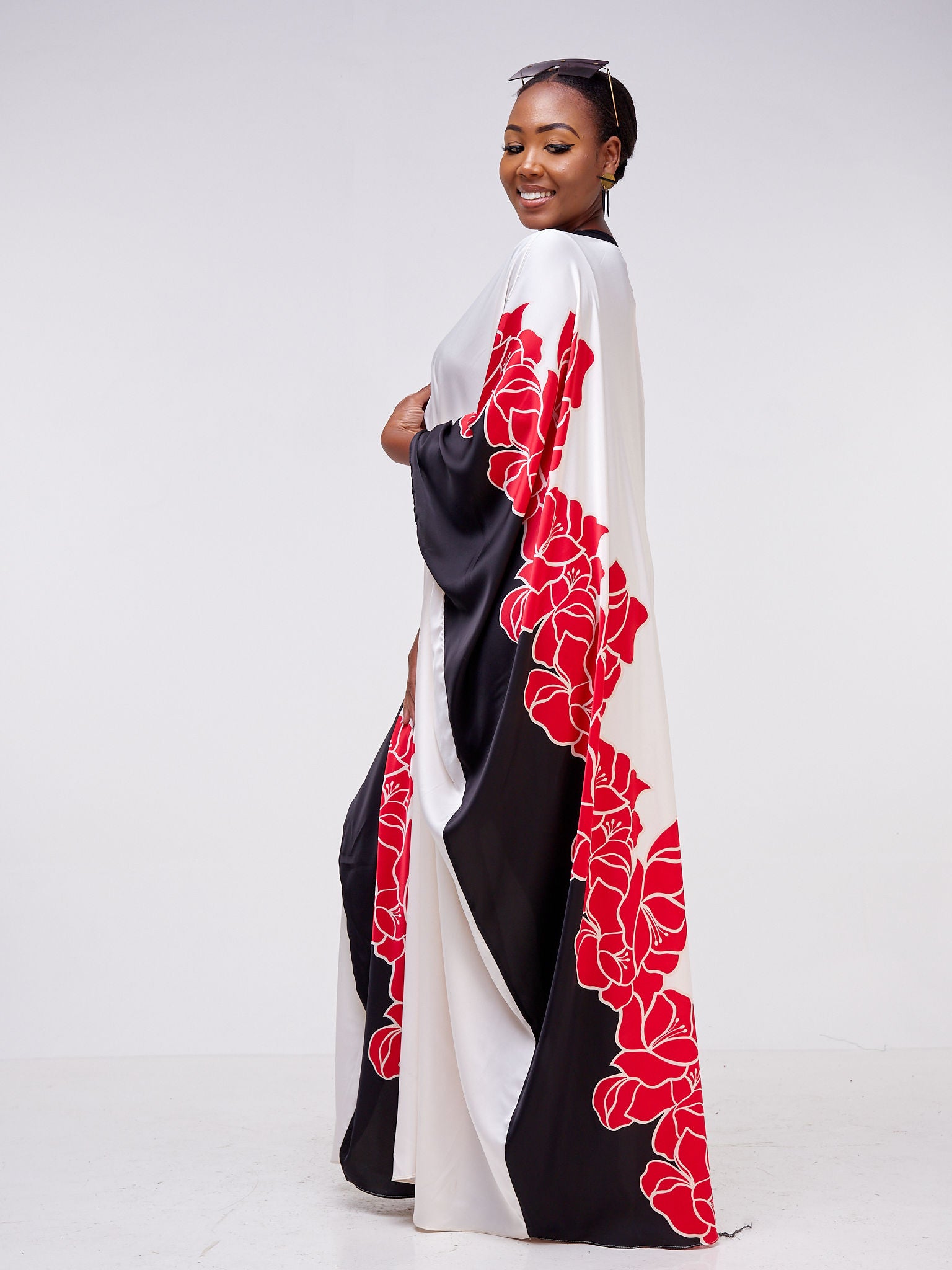 Vivo Muna Satin Kimono - Red / Cream Floral Print