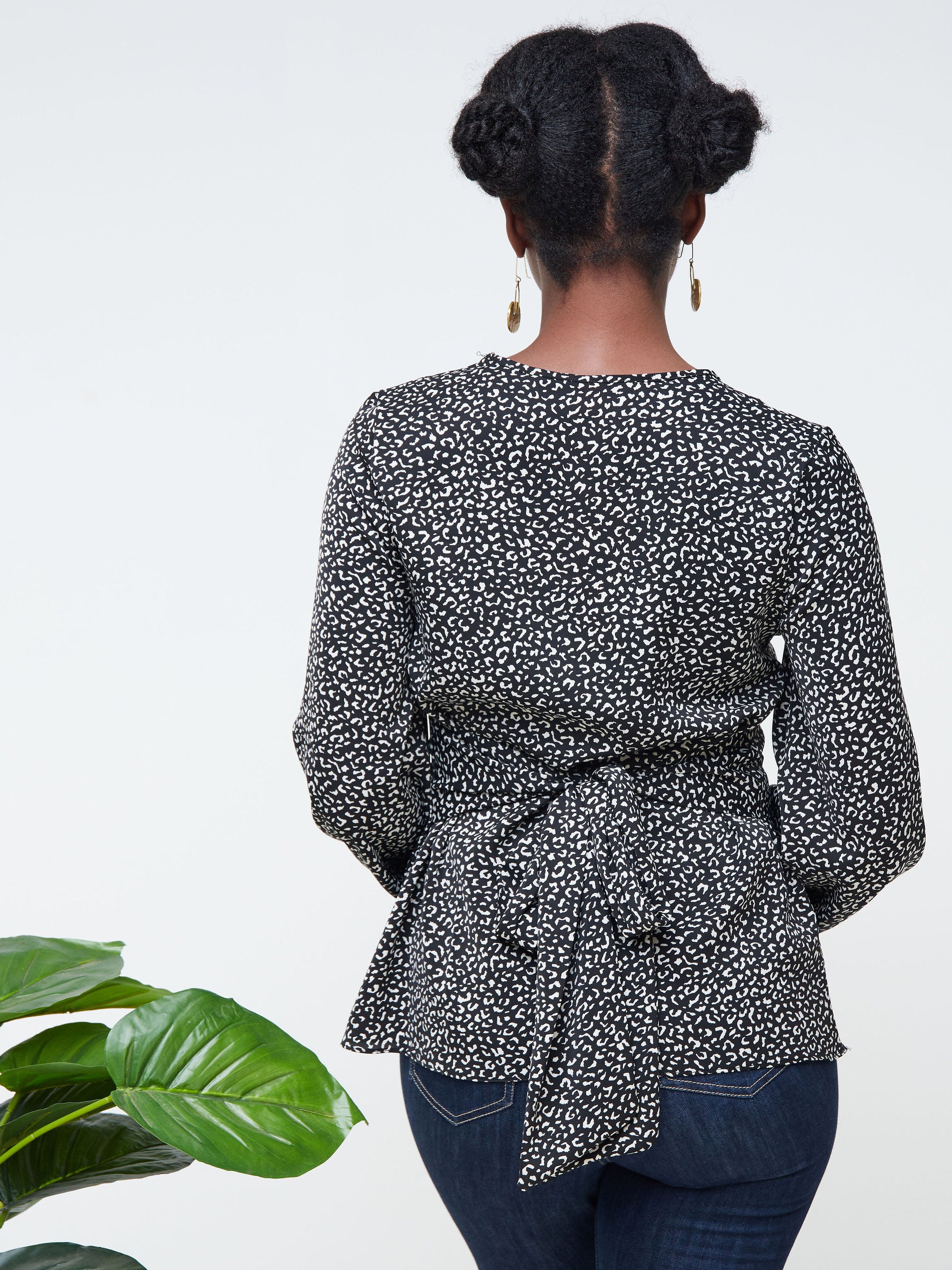 Vivo Basic Crepe Tie Top - Black / White Animal Print