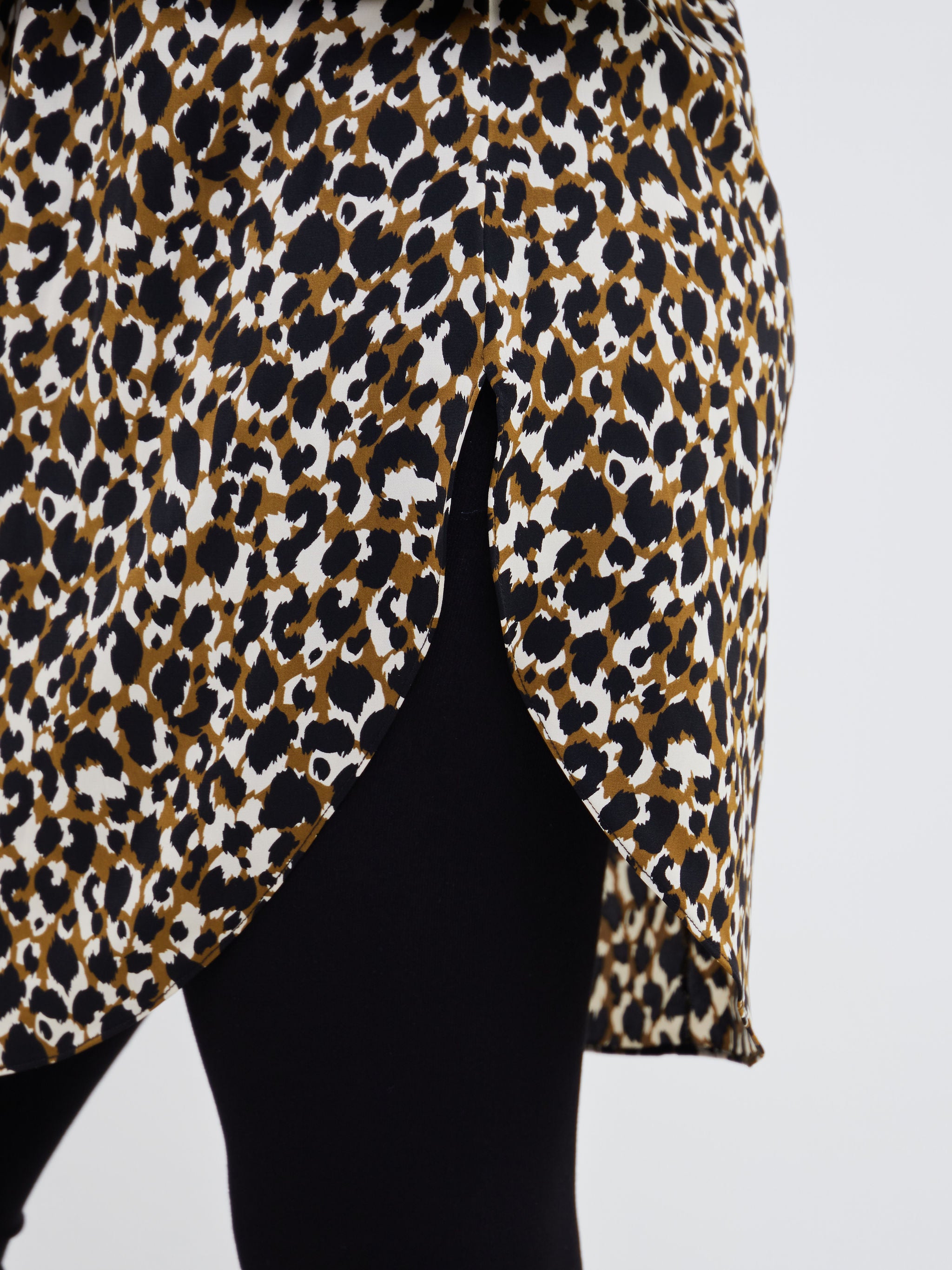 Vivo Alek Off-Shoulder Scalloped Hem Top - Olive Green / Black Animal Print