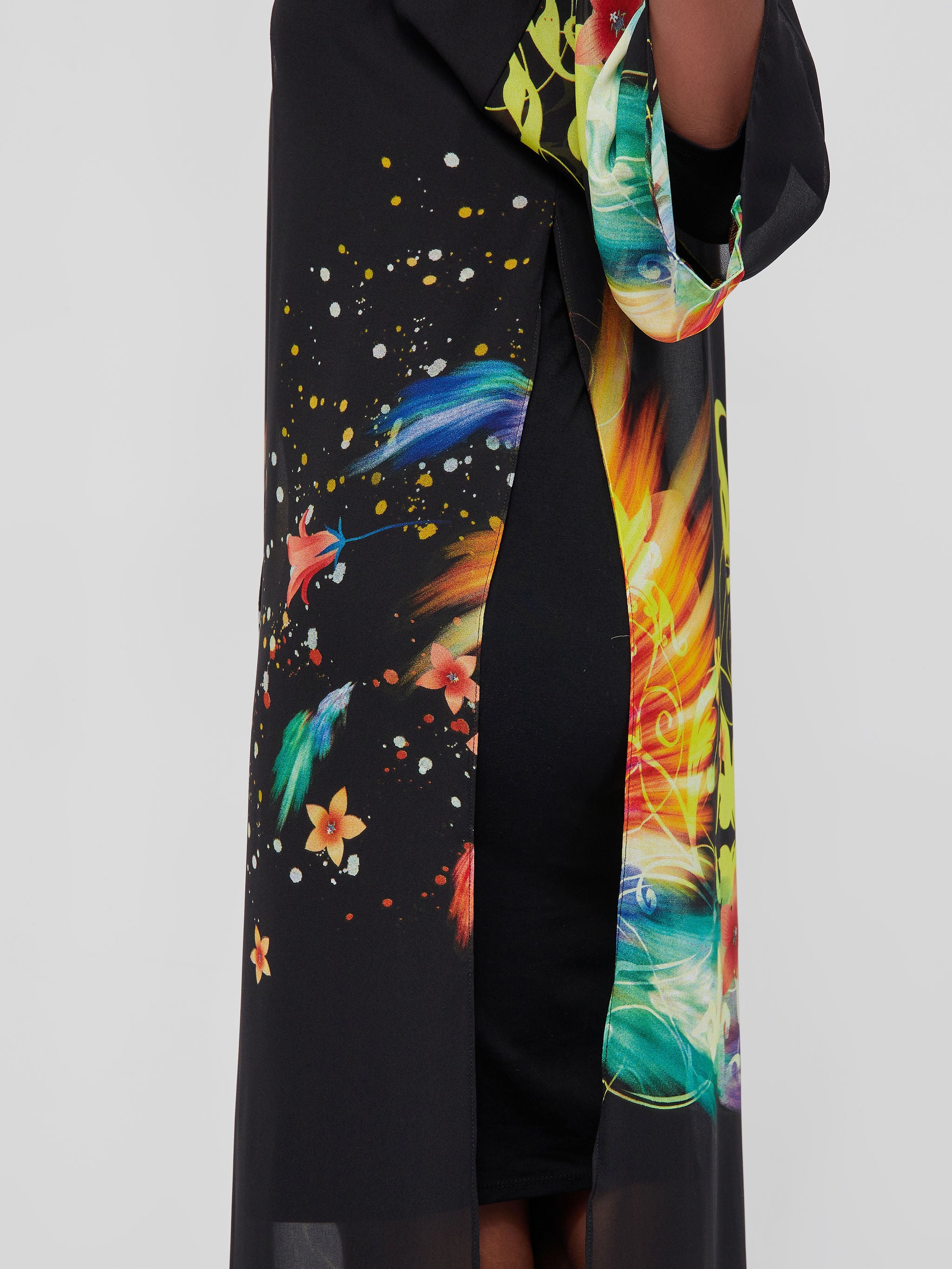 Vivo Basic Nandi High Slit Kimono - Black / Mustard Spiral Print
