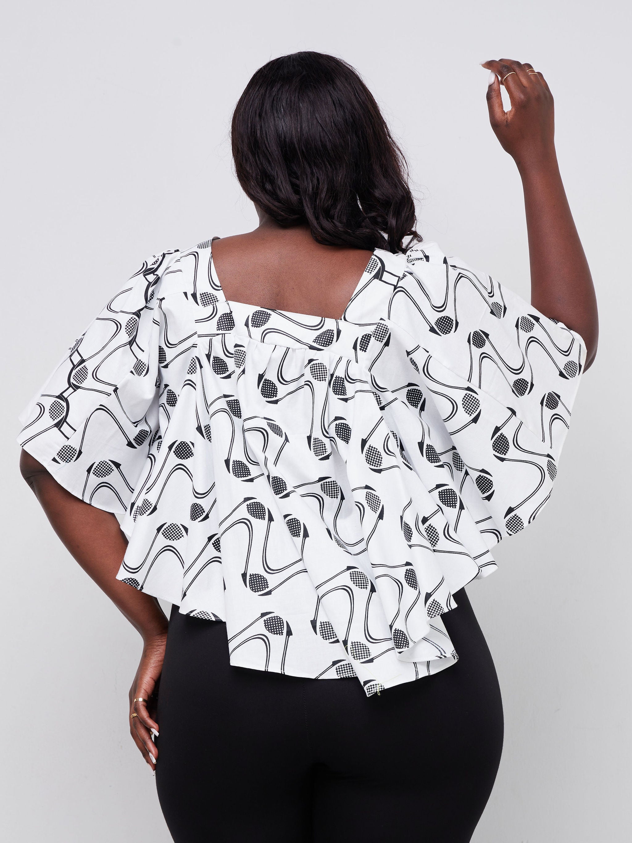 Safari Mara Cape Top - White / Black Ankara