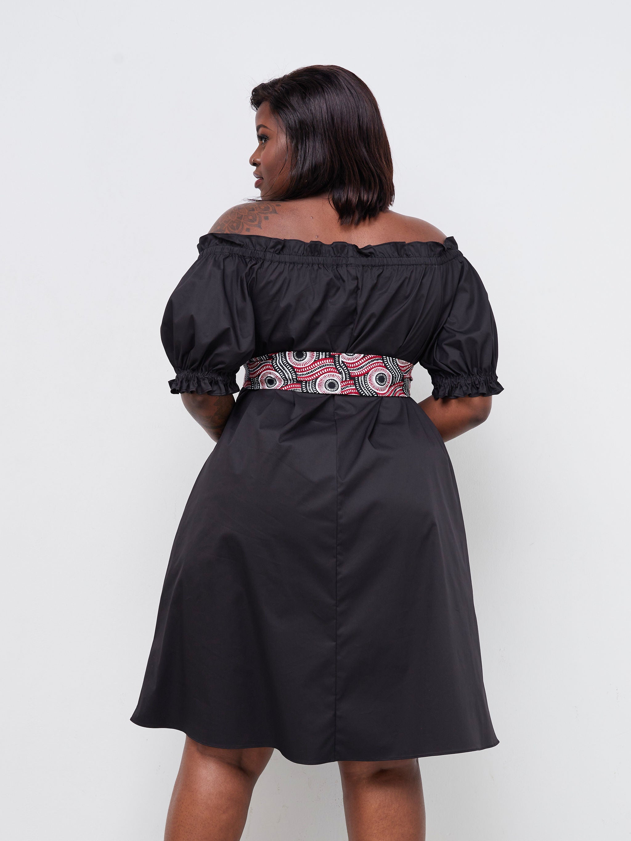 Safari Mali Off - Shoulder Ruffle Knee Length Dress - Black