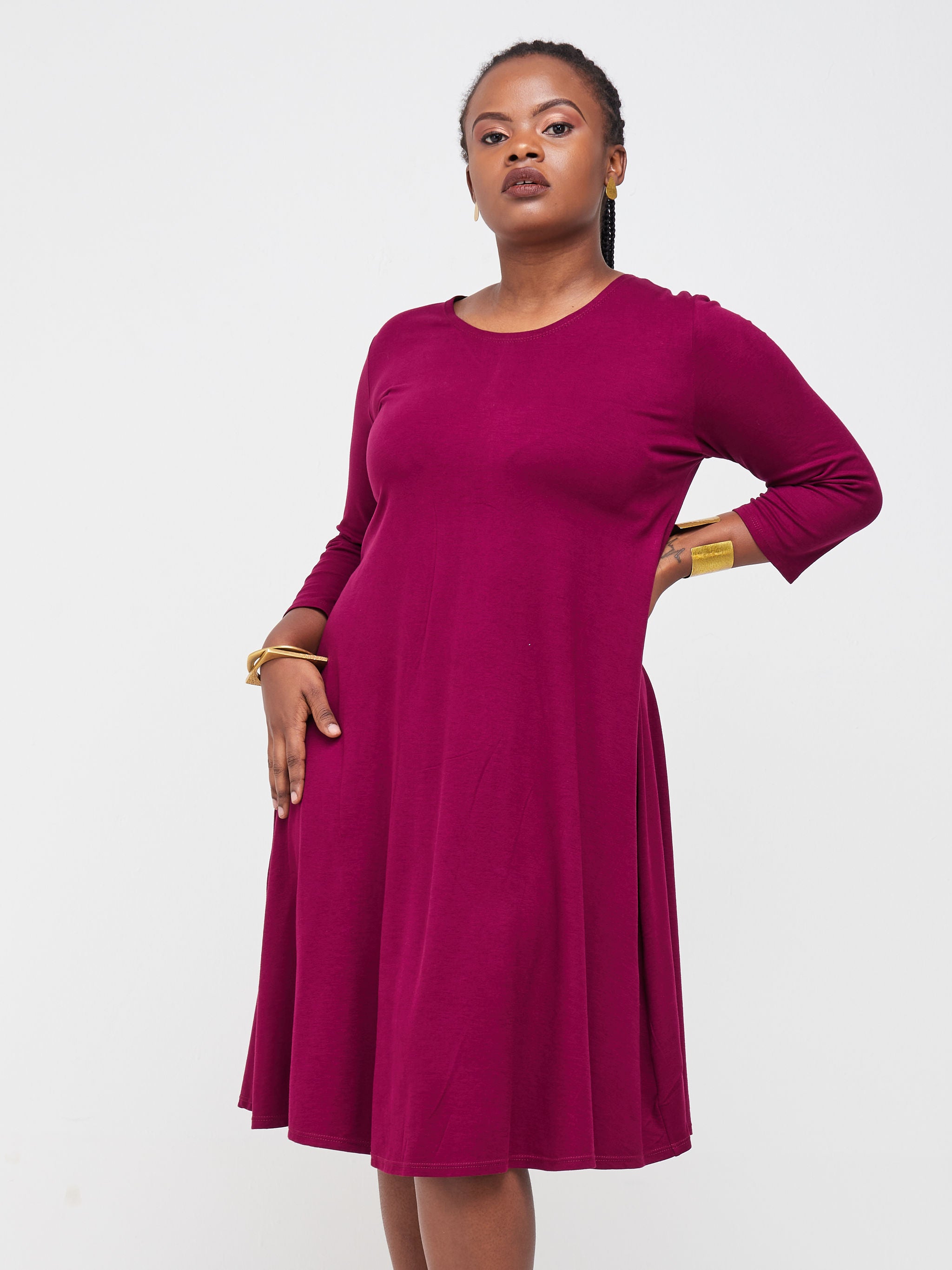 Vivo Basic Julia 3/4 Sleeve  Back Pleat Knee Length Dress - Burgundy