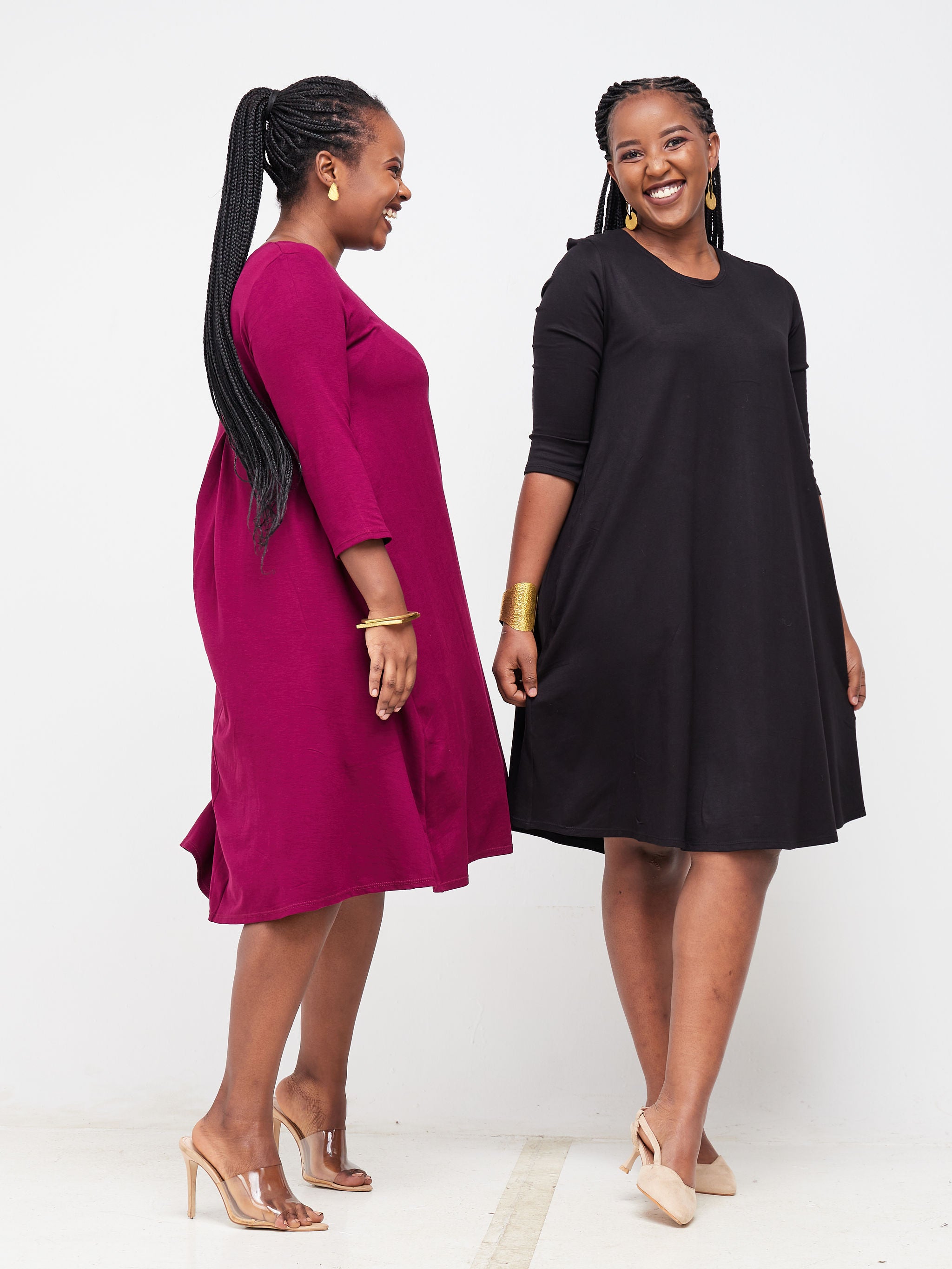 Vivo Basic Julia 3/4 Sleeve  Back Pleat Knee Length Dress - Burgundy