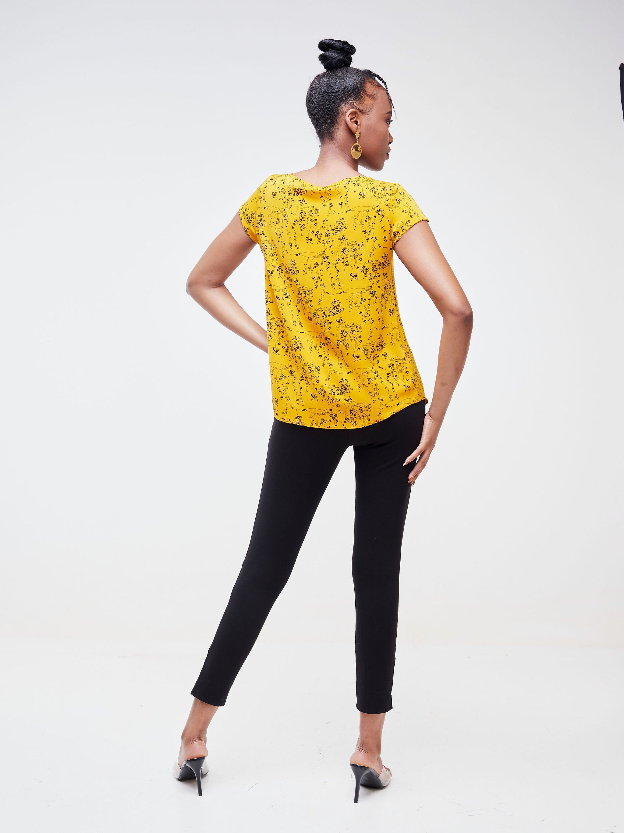 Vivo Basic Crepe Cap Sleeved Top - Mustard / Black Floral Print