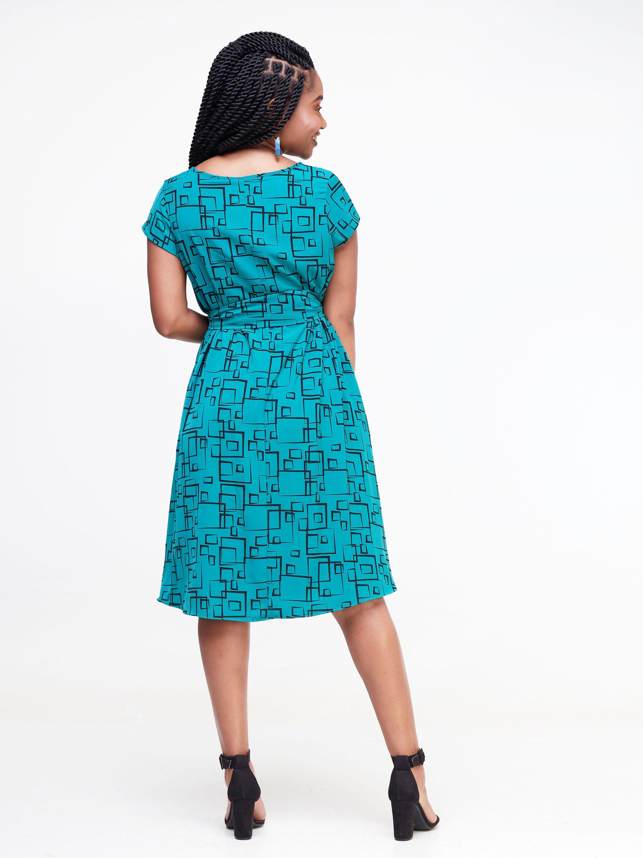 Vivo Basic Cap Sleeve Knee Length Tent Dress - Teal / Black Geometric Print